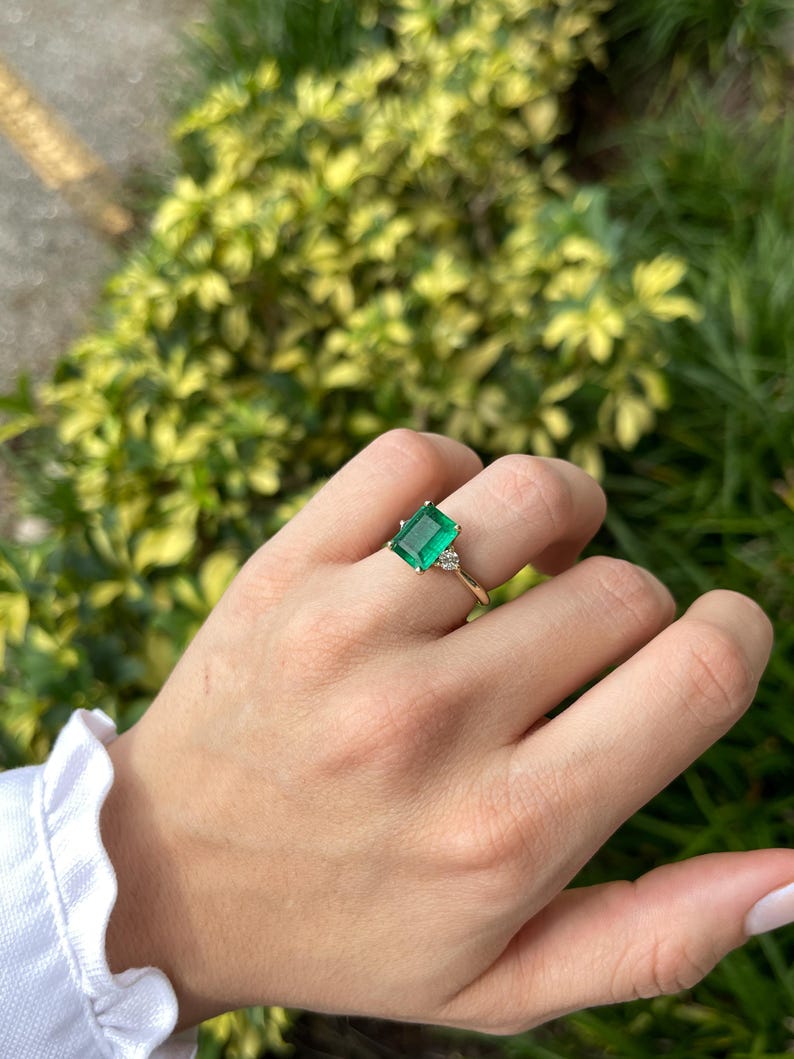 14K Gold Three Stone Engagement Ring with 4.27tcw Green Emerald and Sparkling Diamonds