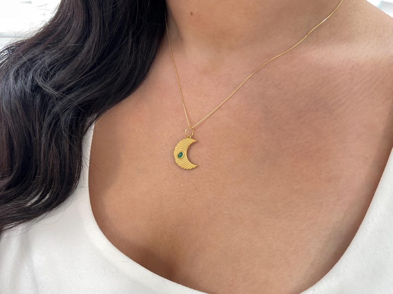 0.20ct 14K Oval Emerald Crescent Moon Pendant with Rippled, Textured Gold