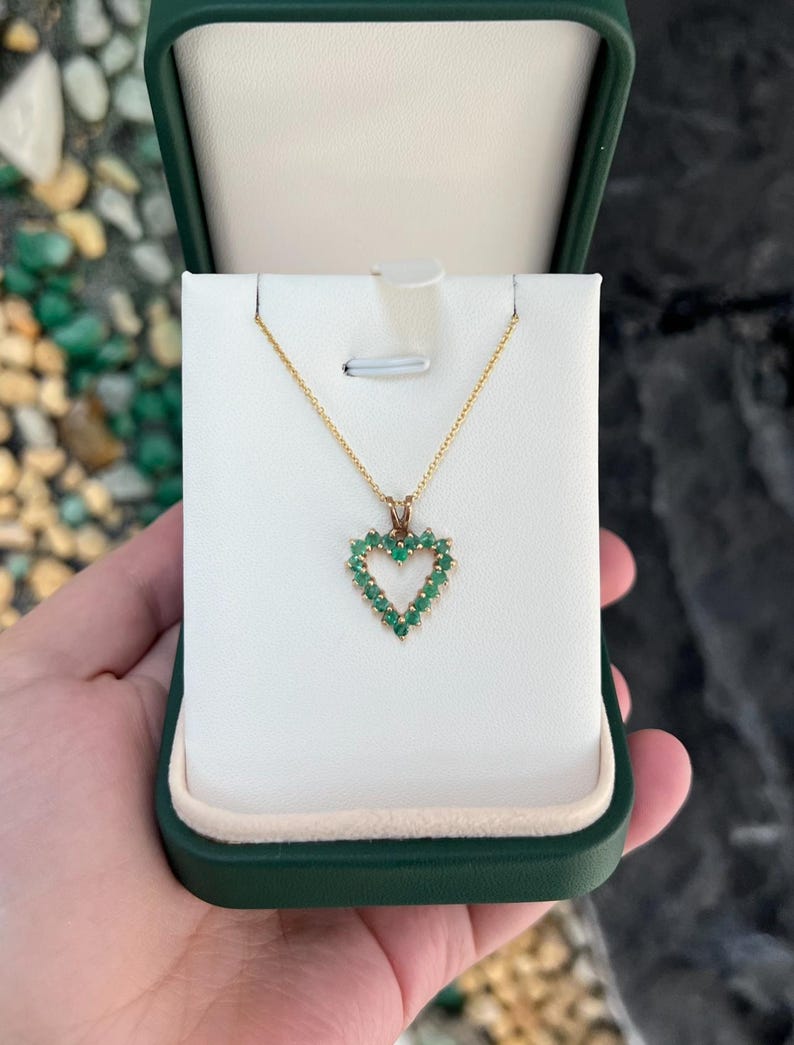 14K Heart-Shaped Emerald Necklace 1.0ct with Round-Cut Pendant