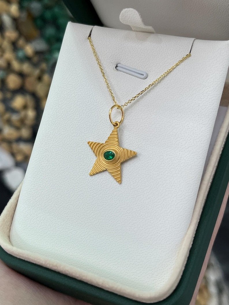 14K Emerald Star Pendant with Gold Rippled Bezel, 0.19ct