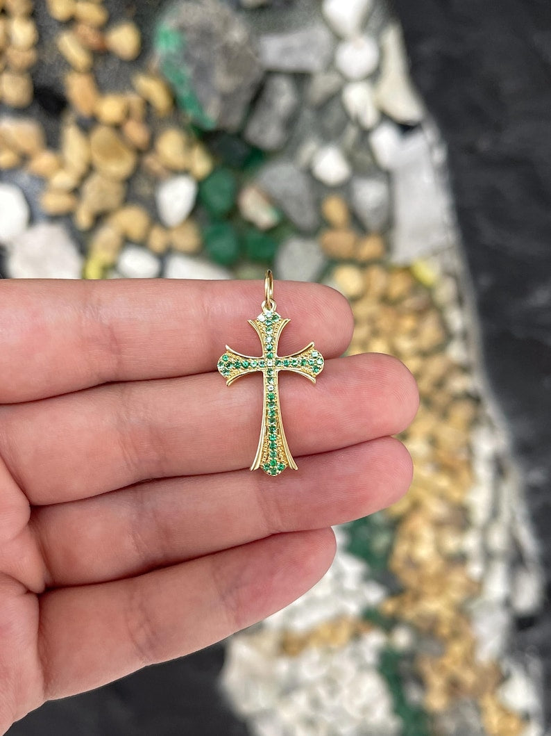 Vintage-Inspired 14K Gold Cross Pendant with Emerald Round-Cut Design