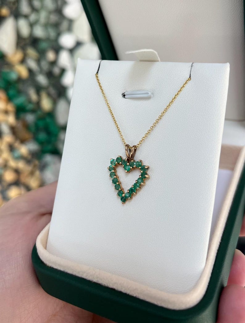 14K Gold Heart Pendant Necklace with 1.0ct Round Cut Emerald