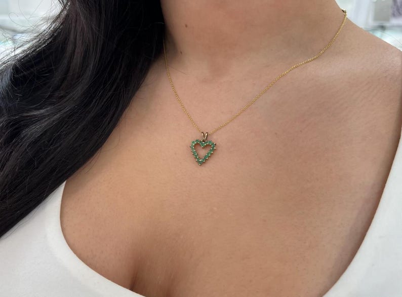 1.0tcw 14K Heart Shaped Emerald Round Cut Pendant Necklace