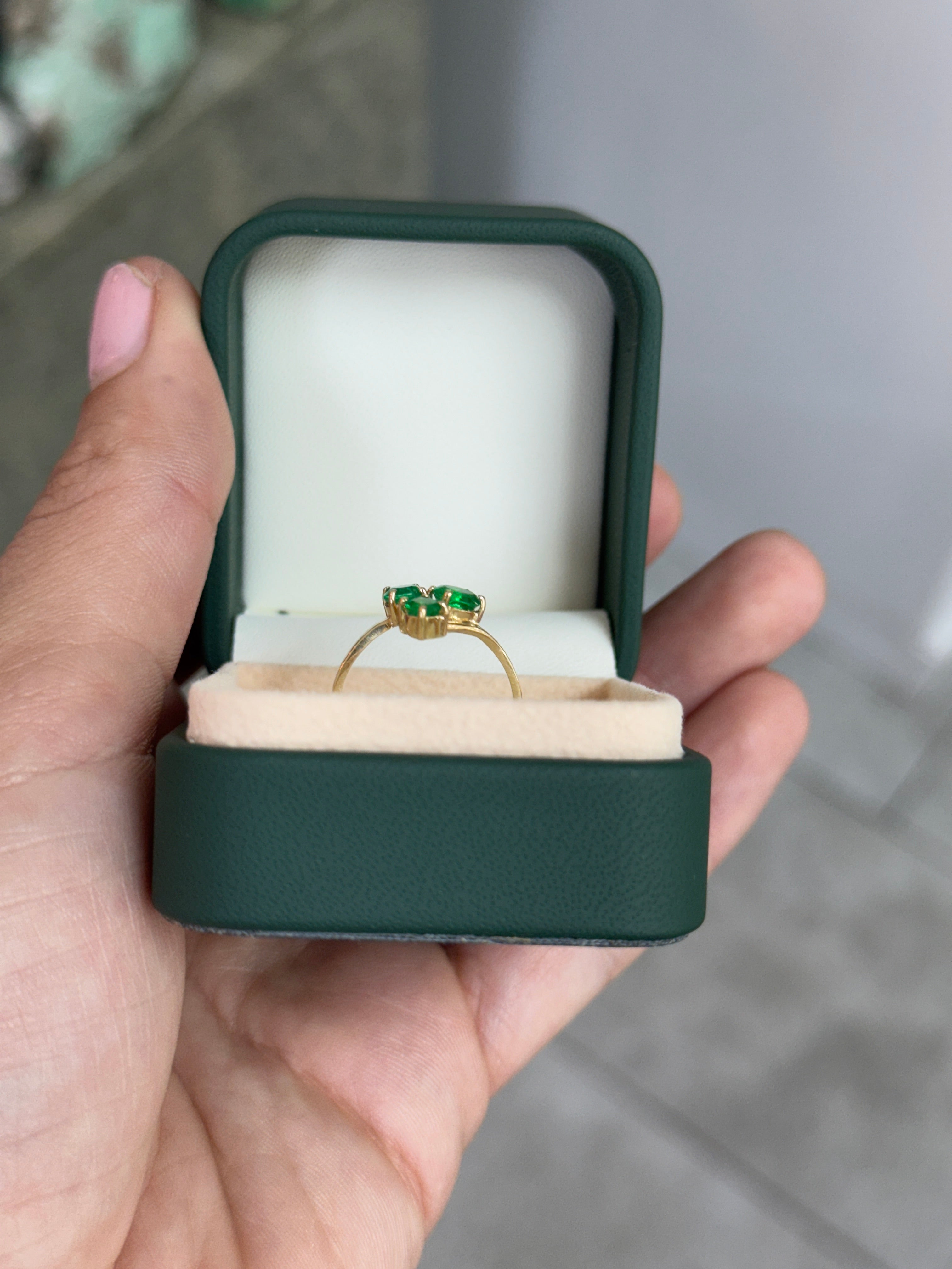 1.0tcw AAA+ Vivid Muzo Colombian Emerald Cluster Three Stone 18K Ring