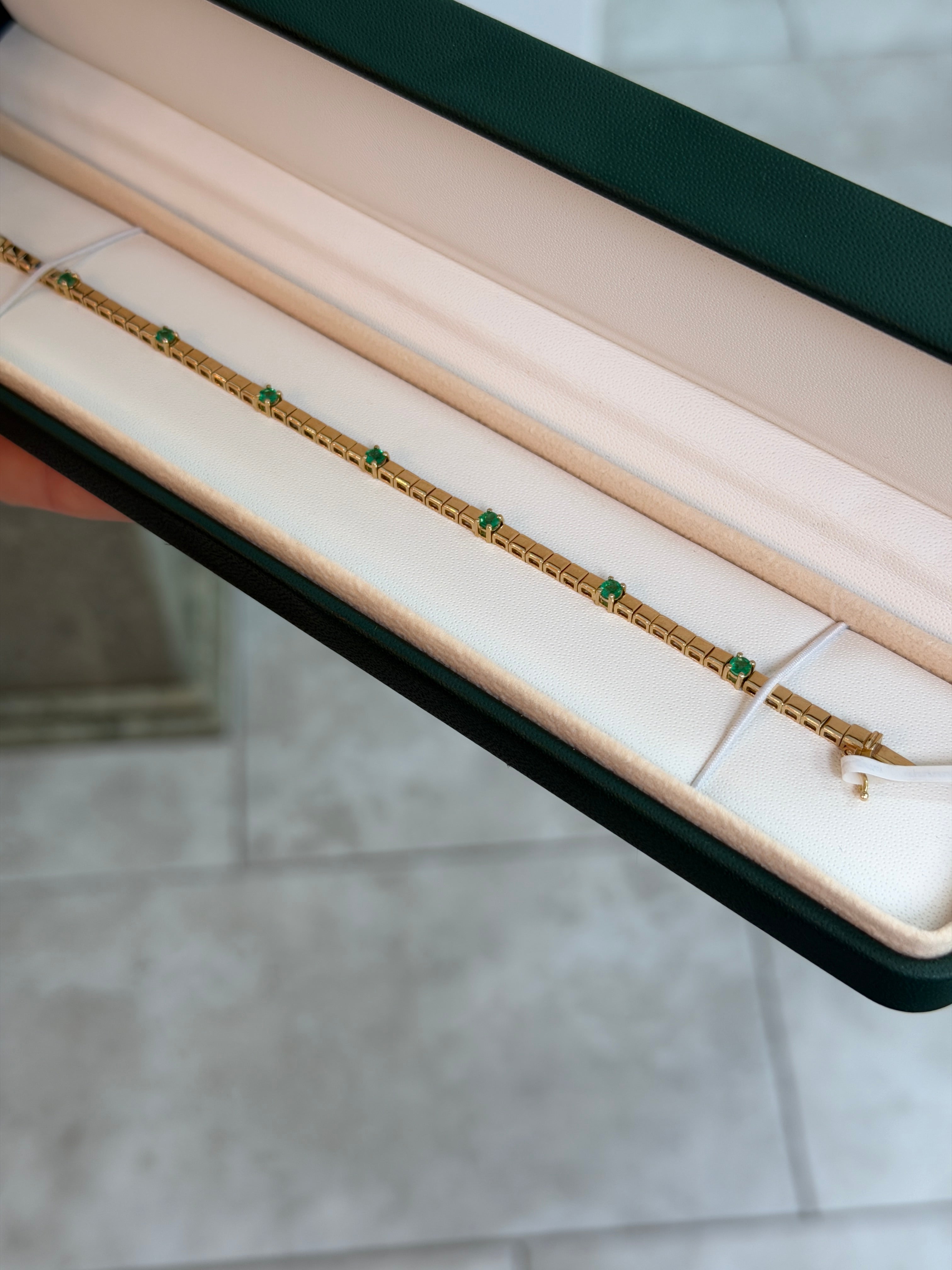 0.82tcw 14K Natural Medium Green Emerald Gold Bracelet 6.5"