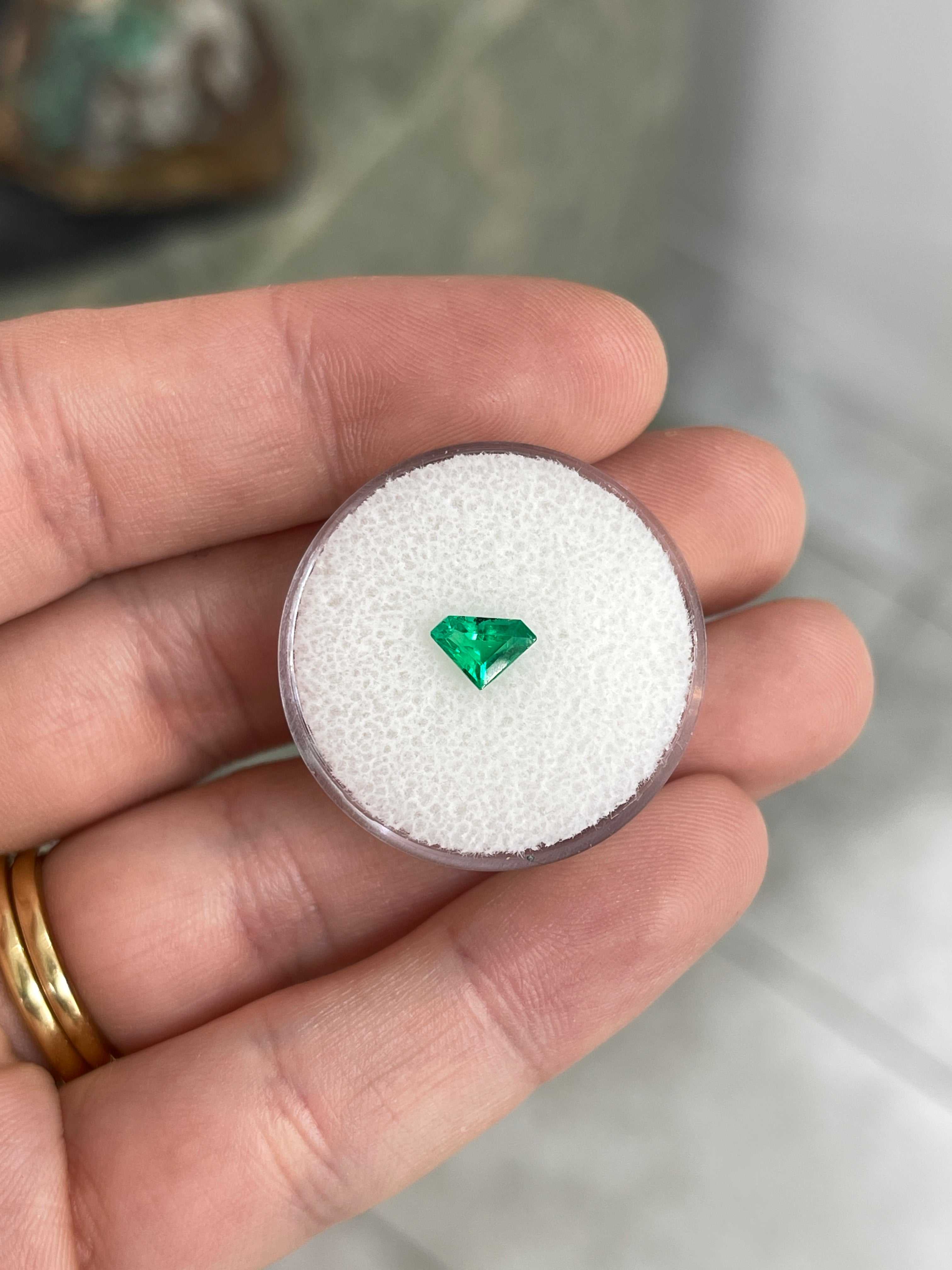 0.51 Carat Rare Vivid Green Superman Cut Colombian Emerald Loose Emerald - JR Colombian Emeralds