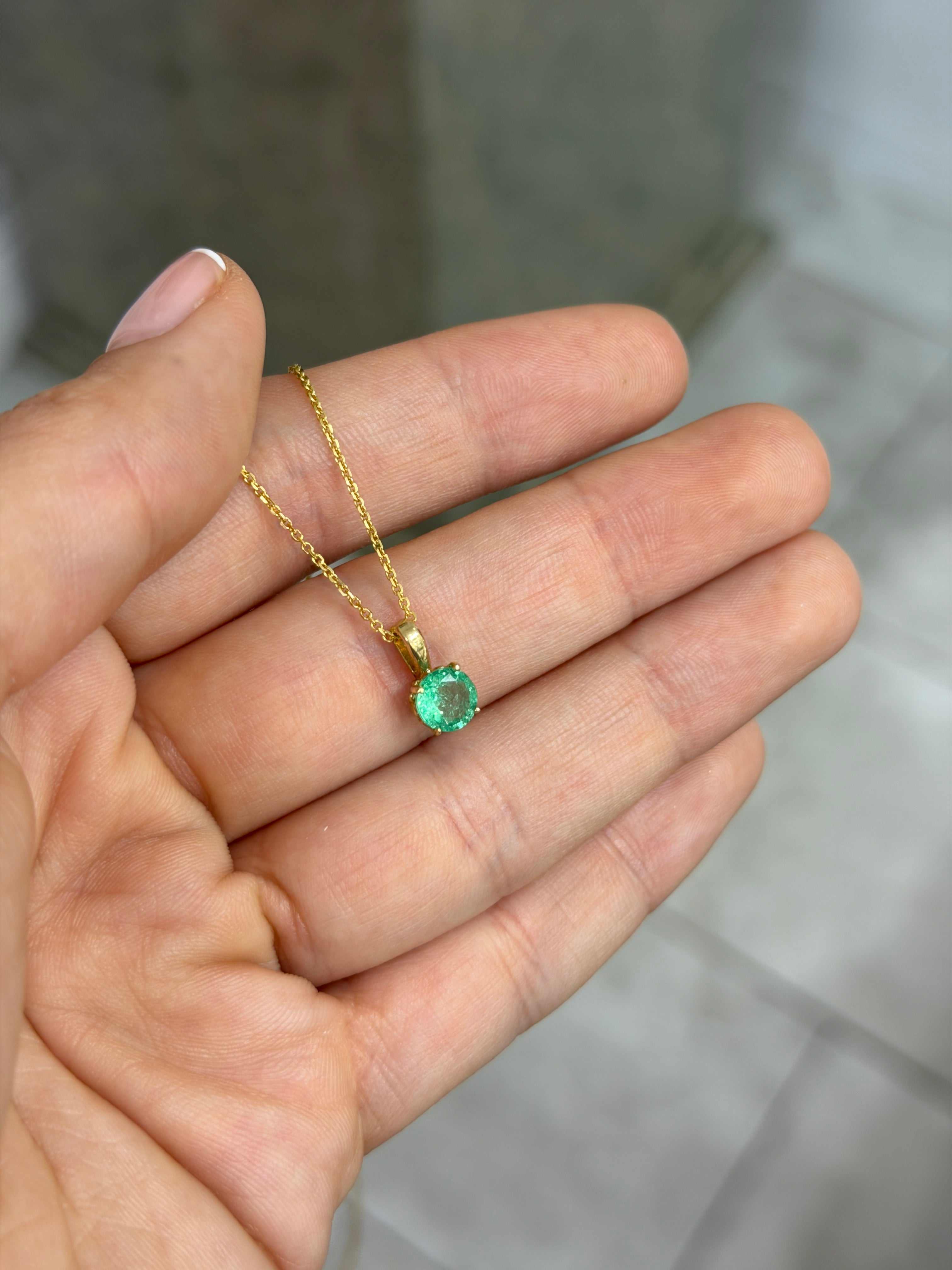 0.90 Carat Round Emerald Four Prong Necklace - JR Colombian Emeralds