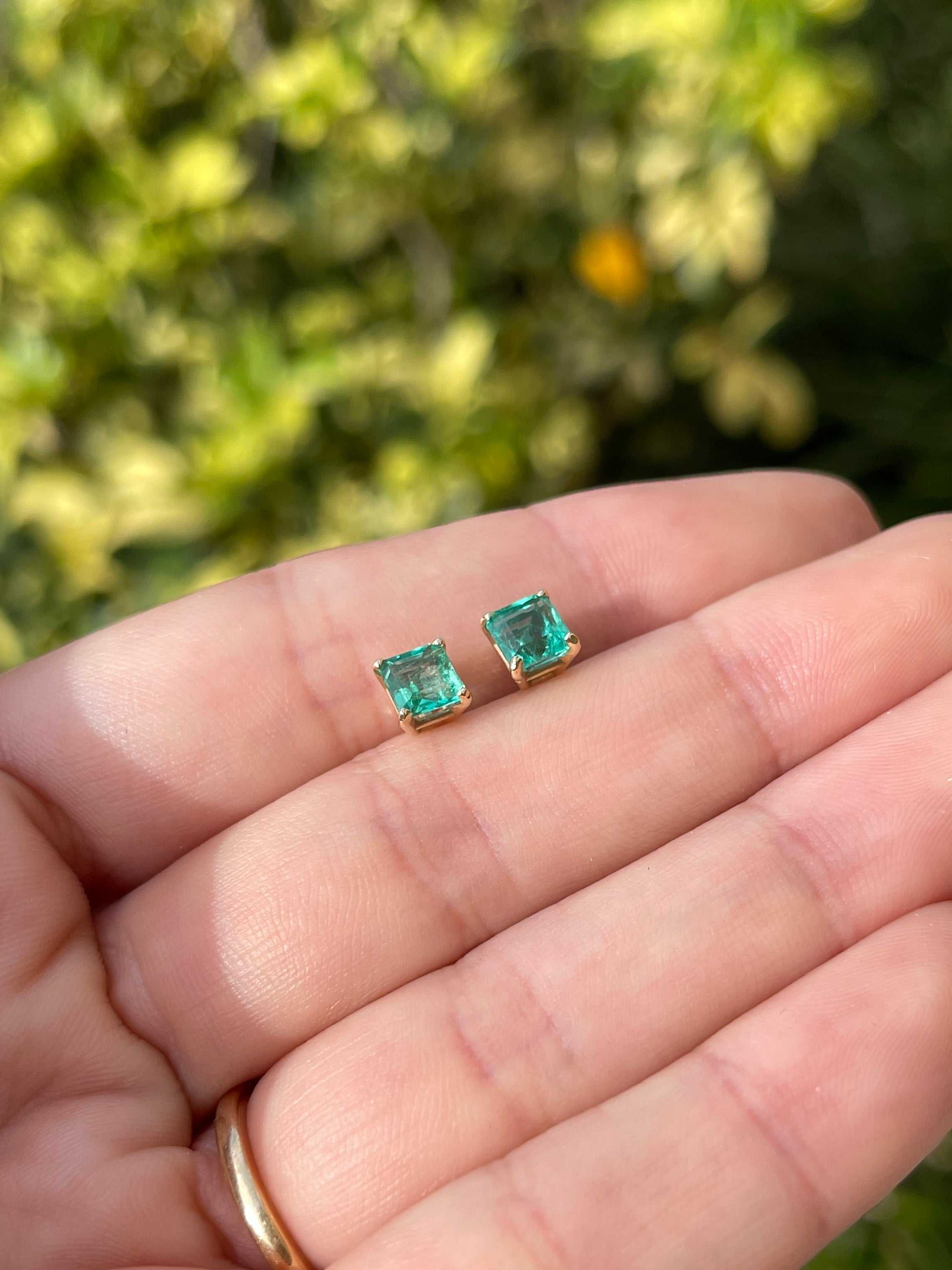 1.39tcw Vibrant Asscher Cut Colombian Emerald Studs 14K Yellow Gold - JR Colombian Emeralds