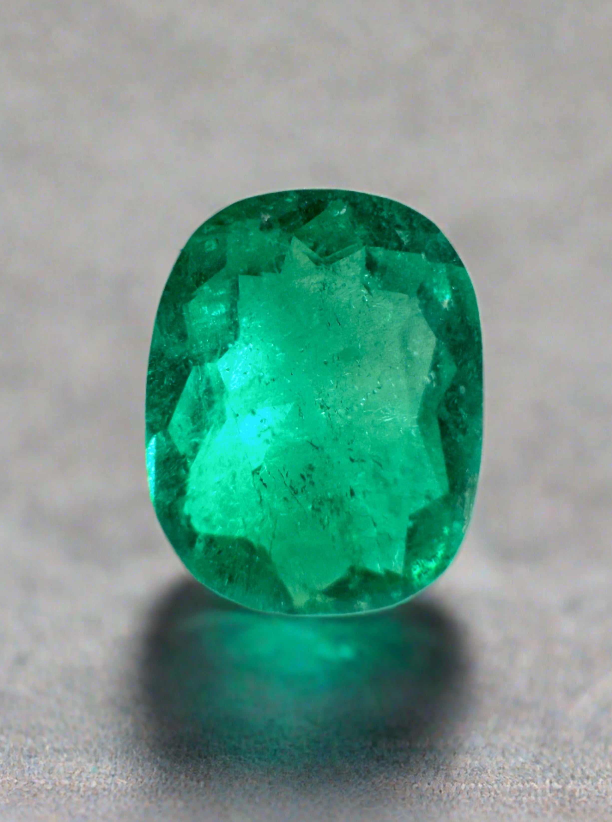 1.43 Carat 9x7 Large Spread Bluish Green Natural Loose Colombian