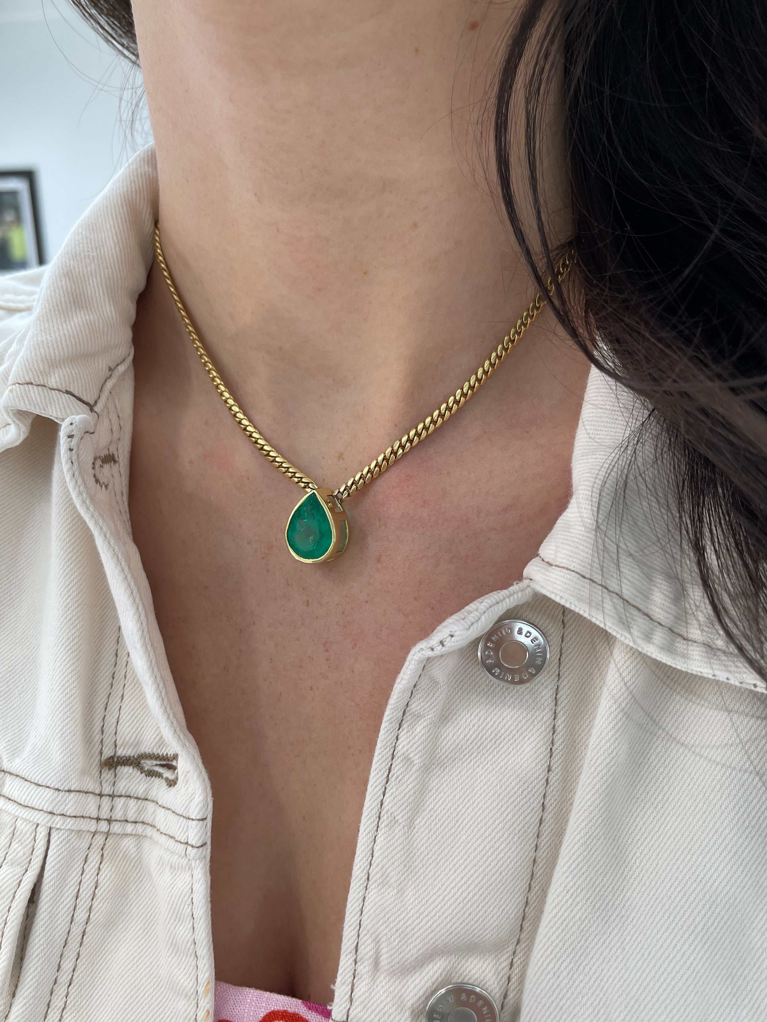 10.80ct 18K Vivid Muzo Pear Cut Colombian Emerald Bezel Set Cuban
