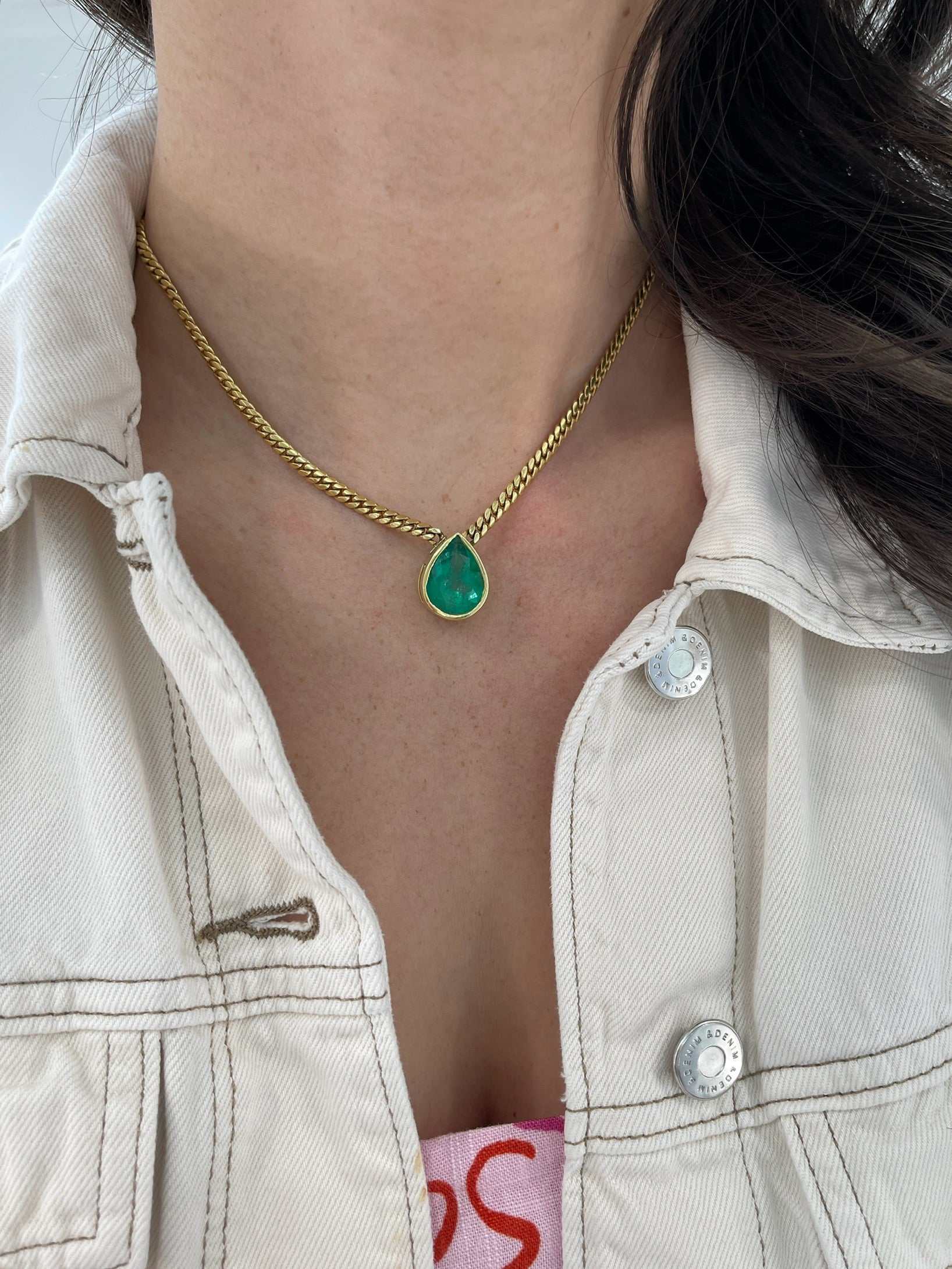 10.80 Carat Vivid Muzo Colombian Emerald Statement Cuban Link Necklace 18K gold - JR Colombian Emeralds