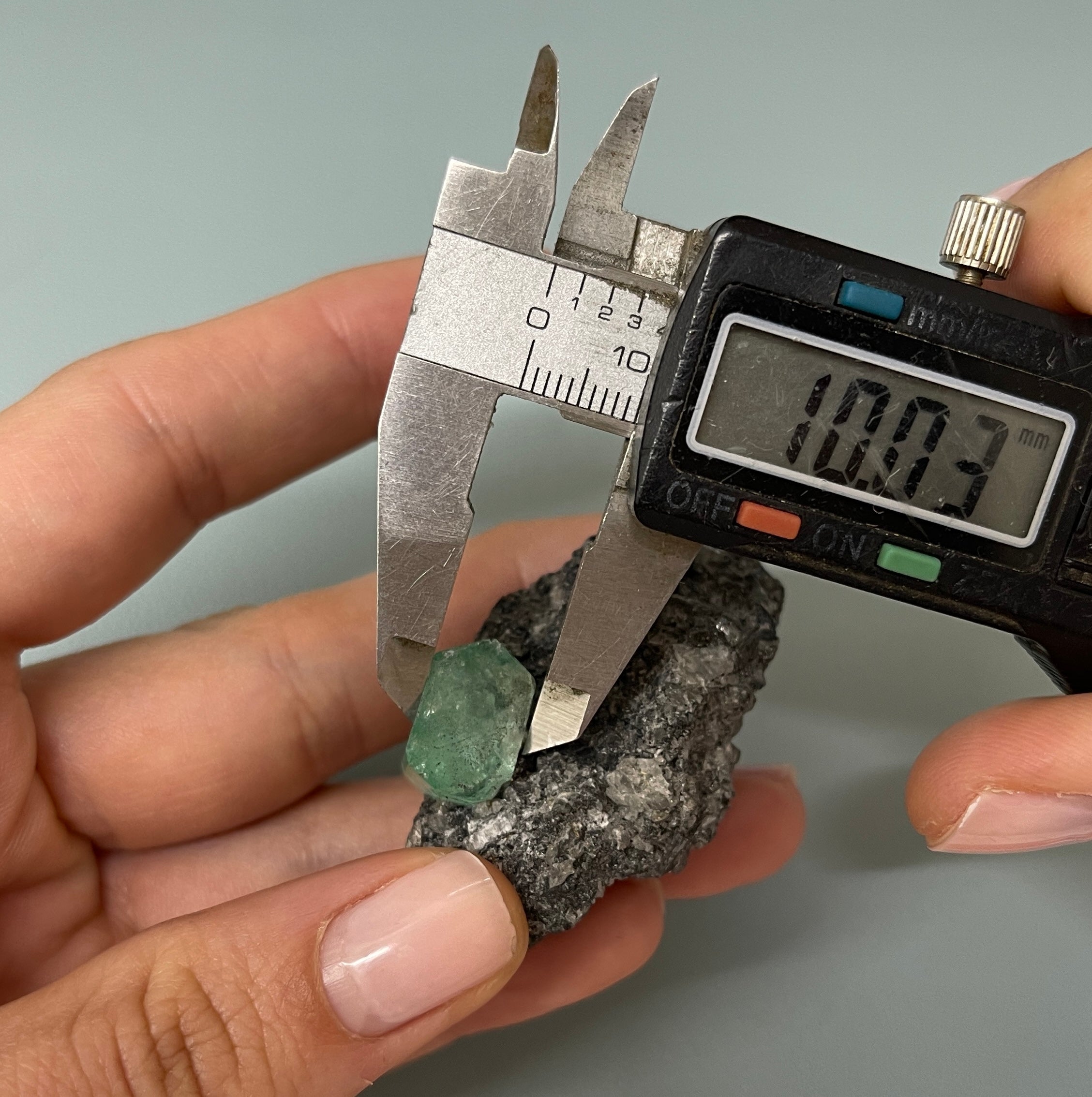 19mm x 14.87mm Single Cut Rough Colombian Emerald In Black Shale Matrix - JR Colombian Emeralds