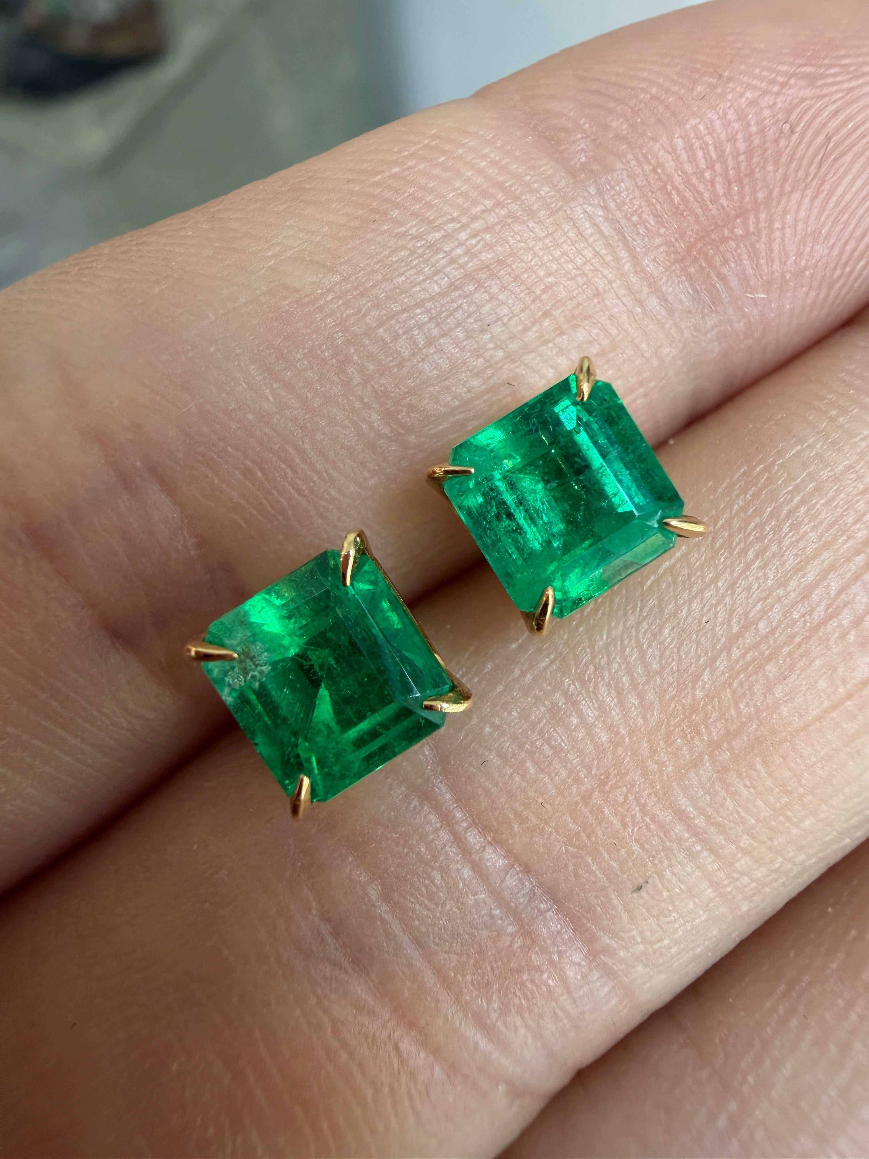 2.05tcw 18K Vivid Green Asscher Cut Colombian Emerald Studs