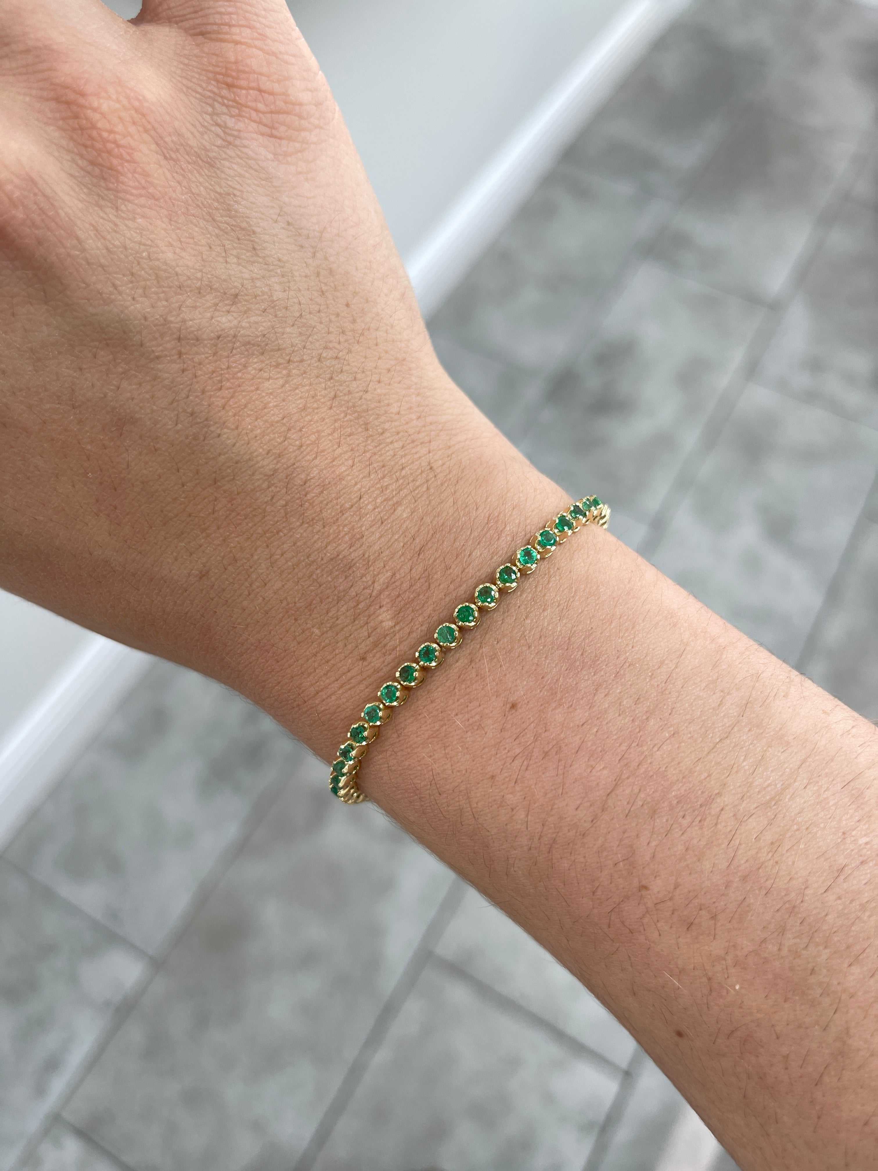 Natural round green emerald tennis bracelet by JR Colombian Emeralds, 14K gold, 7-inch length, 2.76tcw medium green emeralds