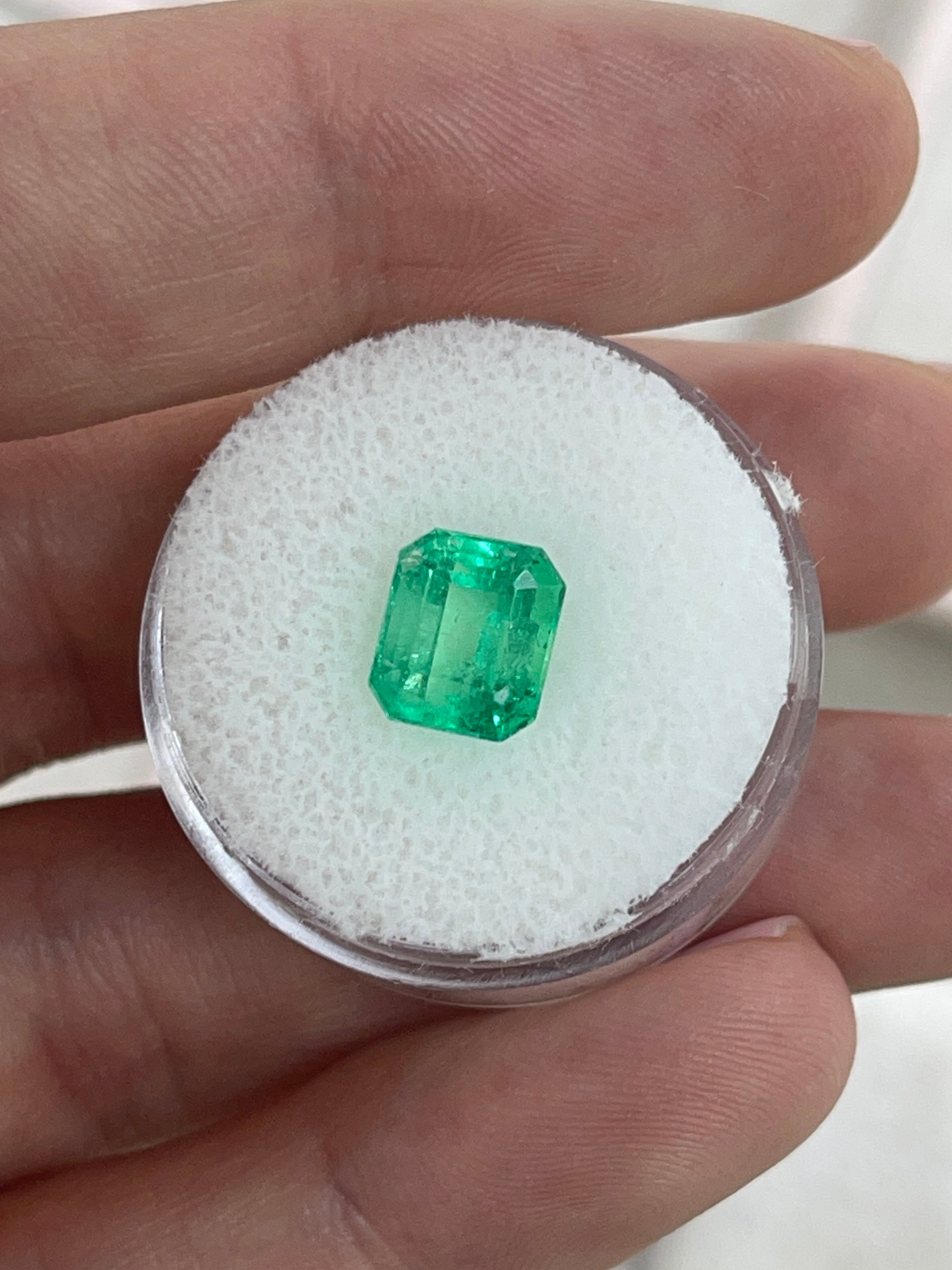 2.82 Carat Colombian Emerald loose gemstone, chunky cut, 8.5x7.4mm, crystal clear natural gem from JR Colombian Emeralds