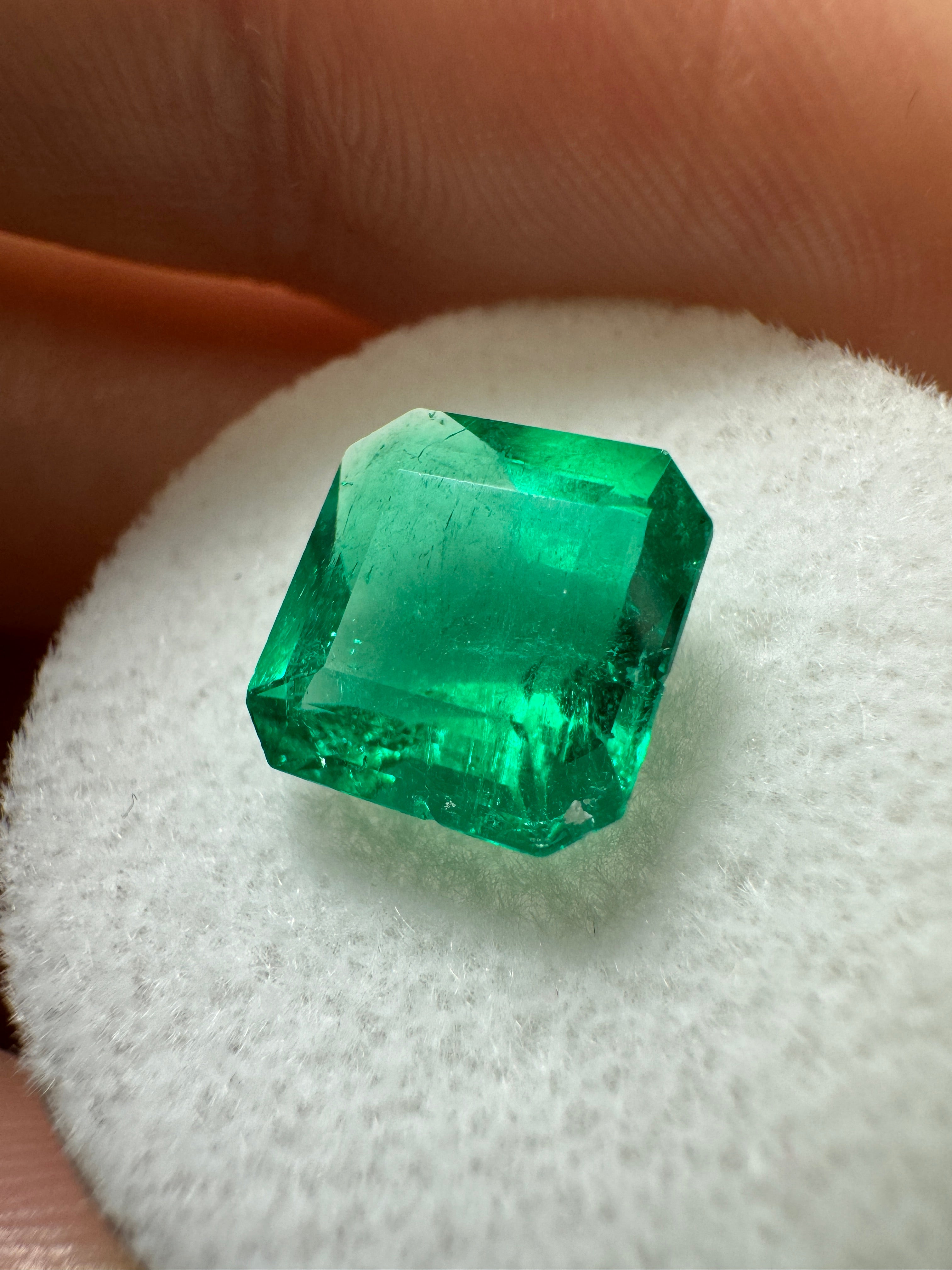 Vivid 2.84 carat Muzo Colombian emerald loose gemstone in 9x9mm Asscher cut, natural and vibrant green color.