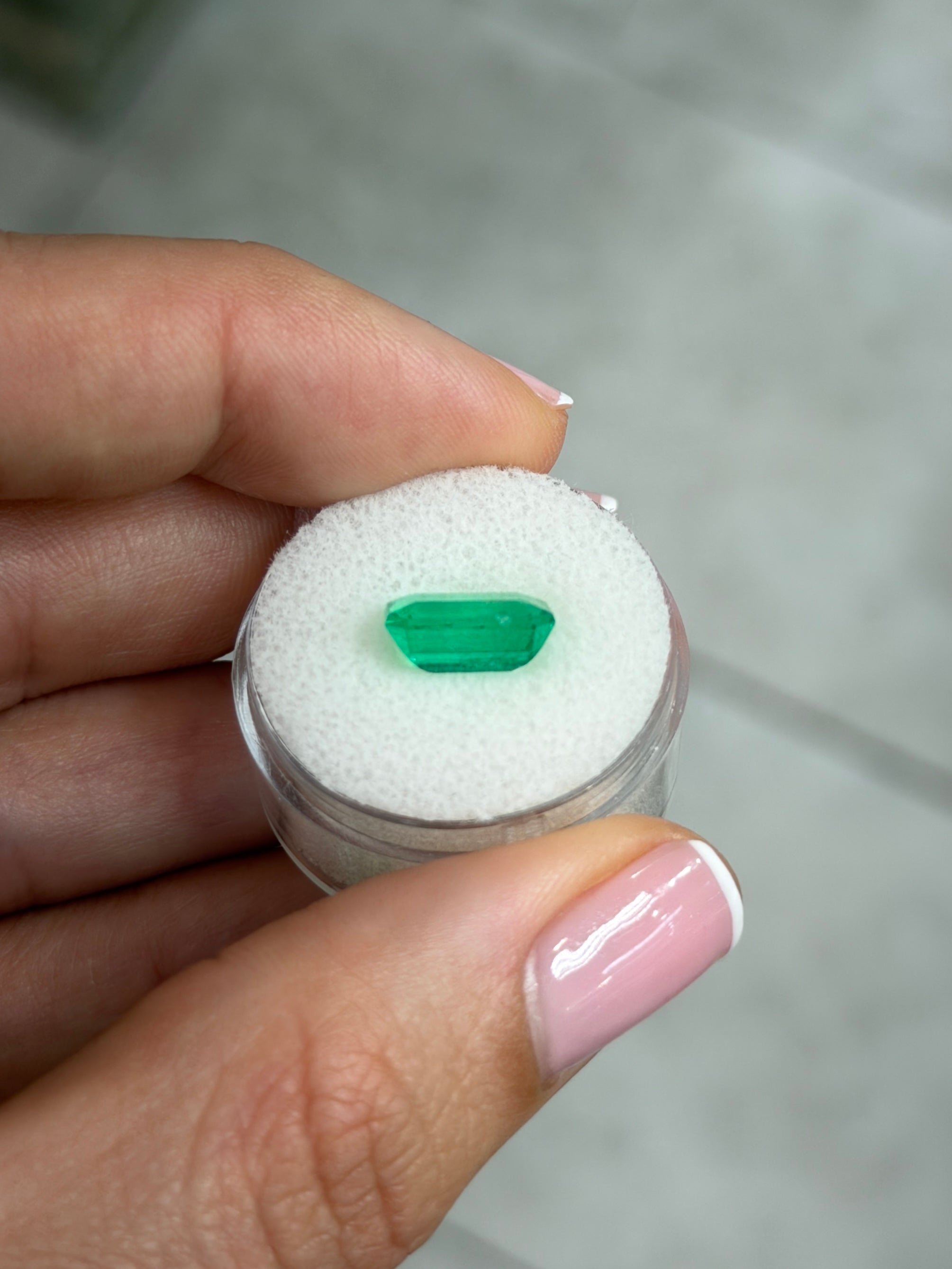 Loose Colombian emeralds with 2.91 carats, 11x7mm emerald cut, AAA+ quality, minor oil treatment, from JR Colombian Emeralds.