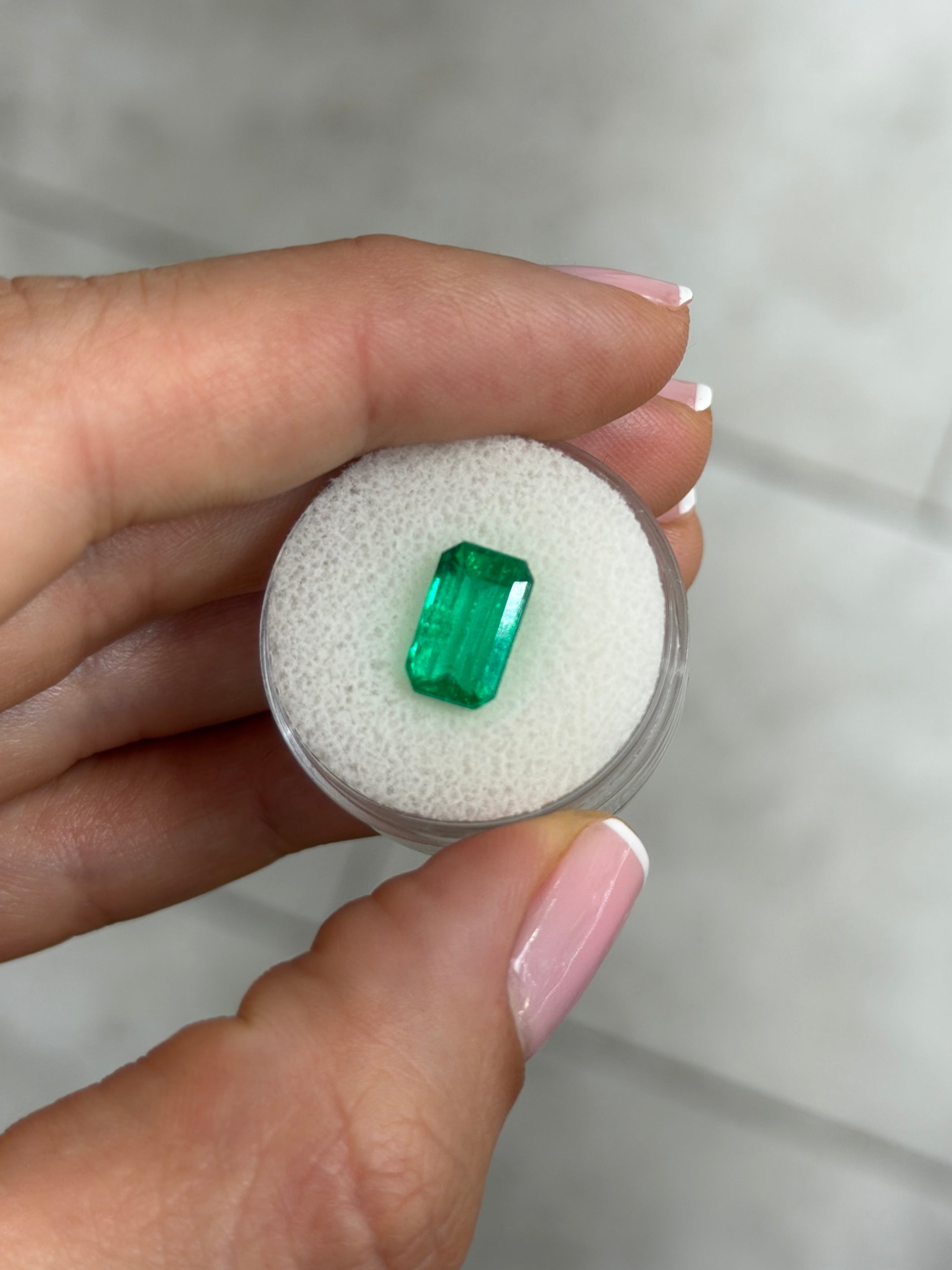 Loose Colombian emeralds, 2.91tcw, 11x7mm, GIA AAA+ minor oil quality, emerald cut, by JR Colombian Emeralds