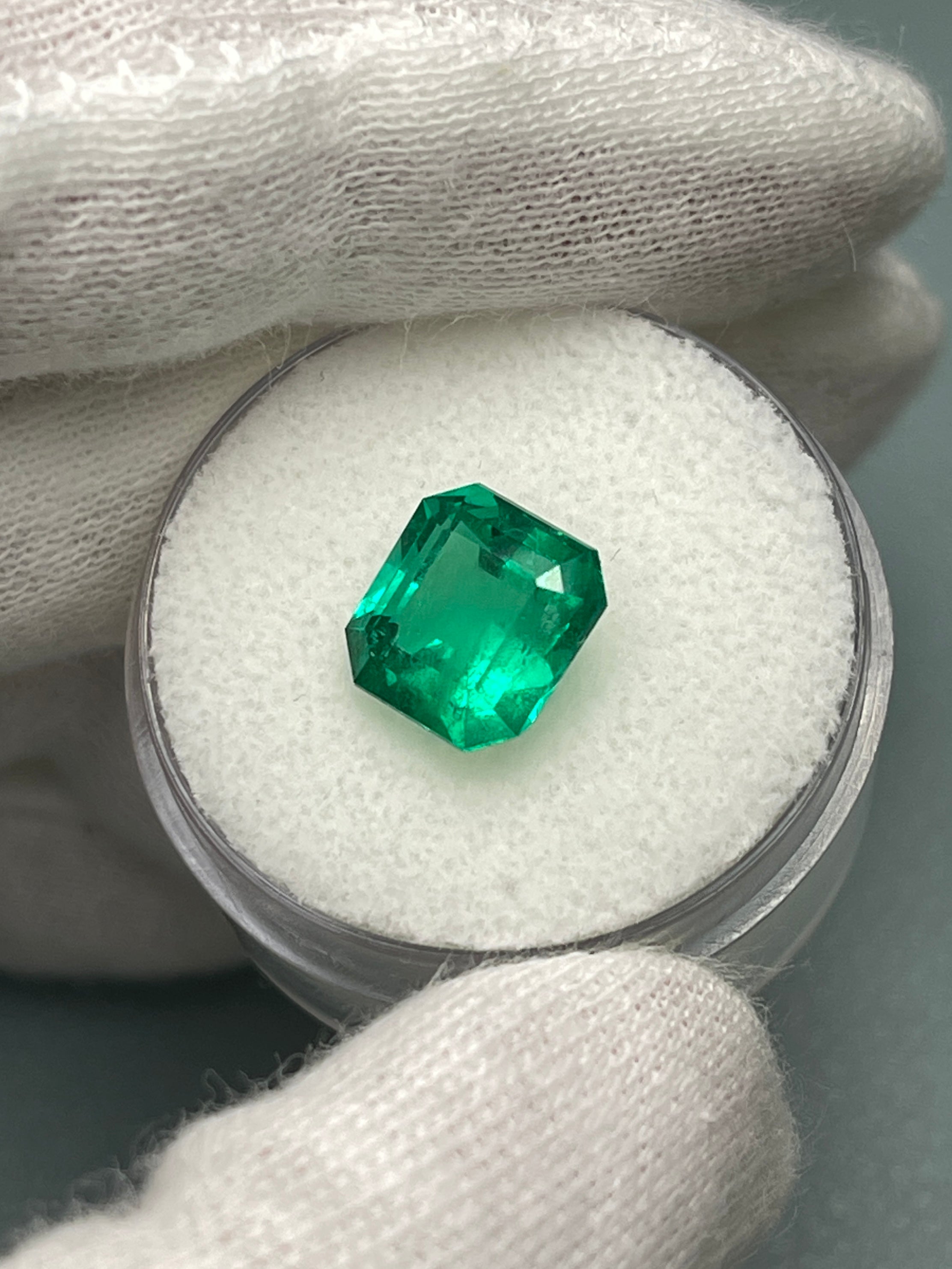 3.06 carat AAA+ GIA Certified Muzo green Colombian emerald loose Asscher cut gemstone by JR Colombian Emeralds