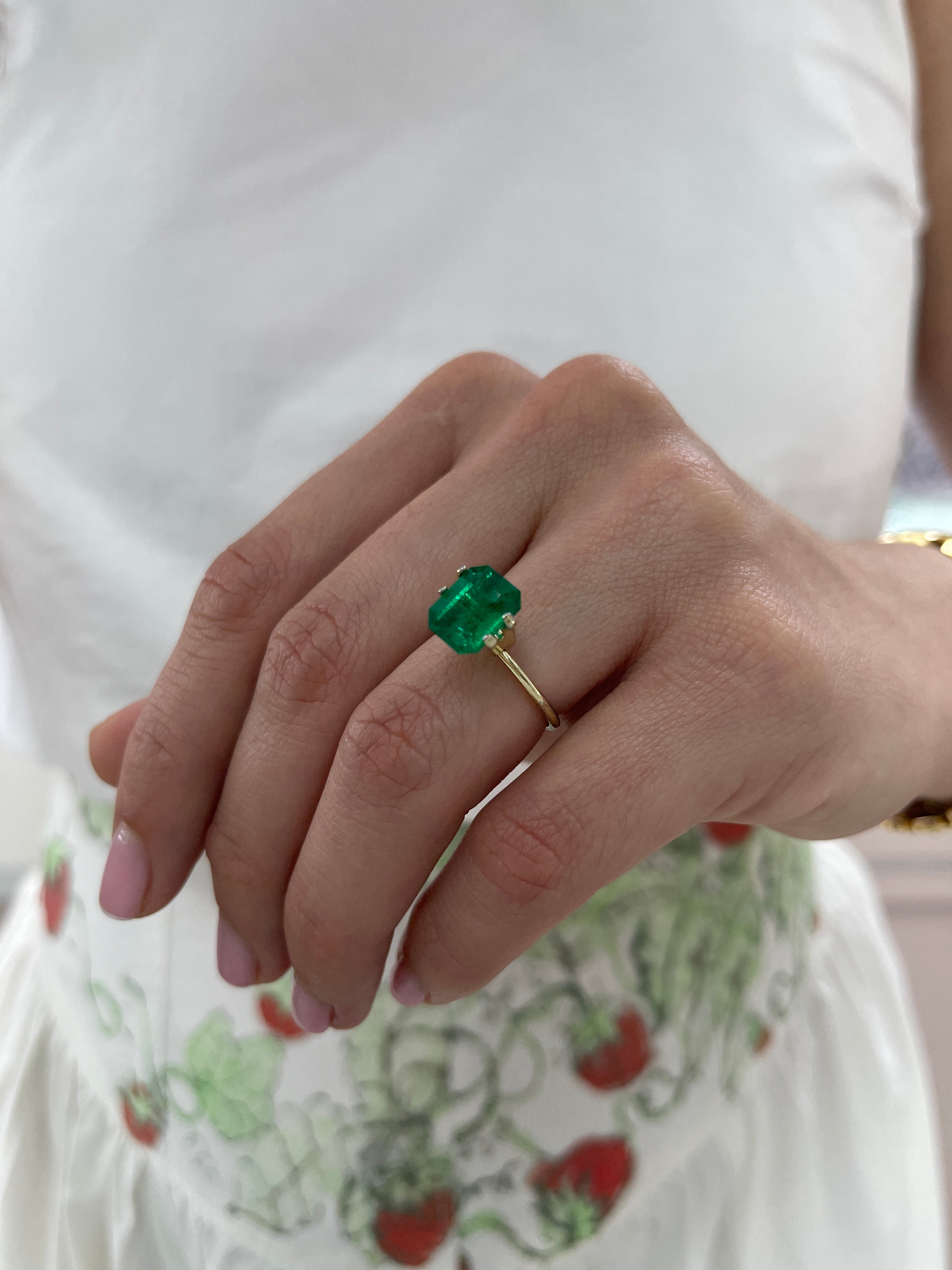 3.08 Carat 10x8 Vivid Muzo Green Natural Loose Colombian Emerald-Emerald Cut - JR Colombian Emeralds