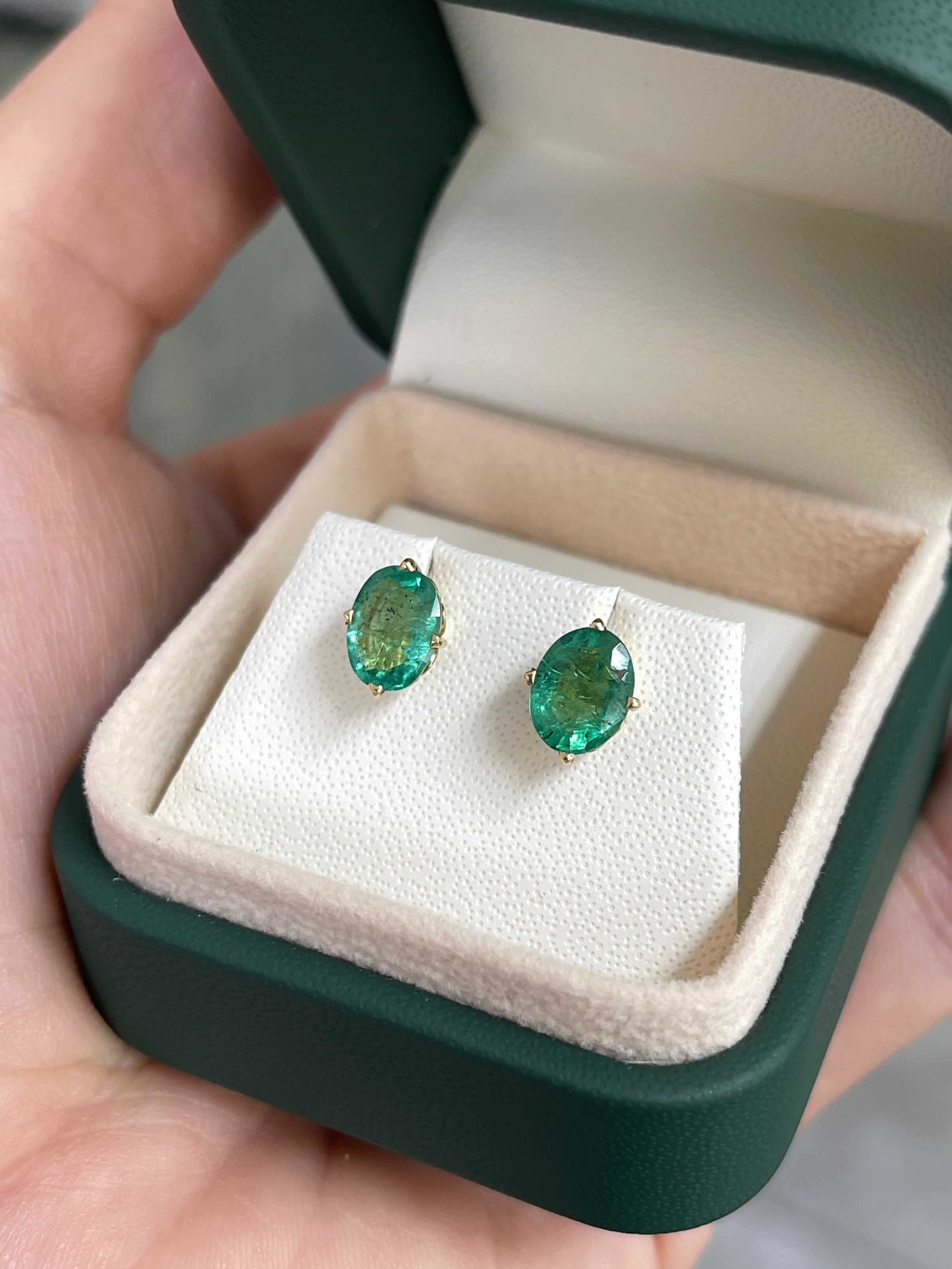 3.10tcw 9x7 Oval Emerald Compass Set Studs 14K - JR Colombian Emeralds