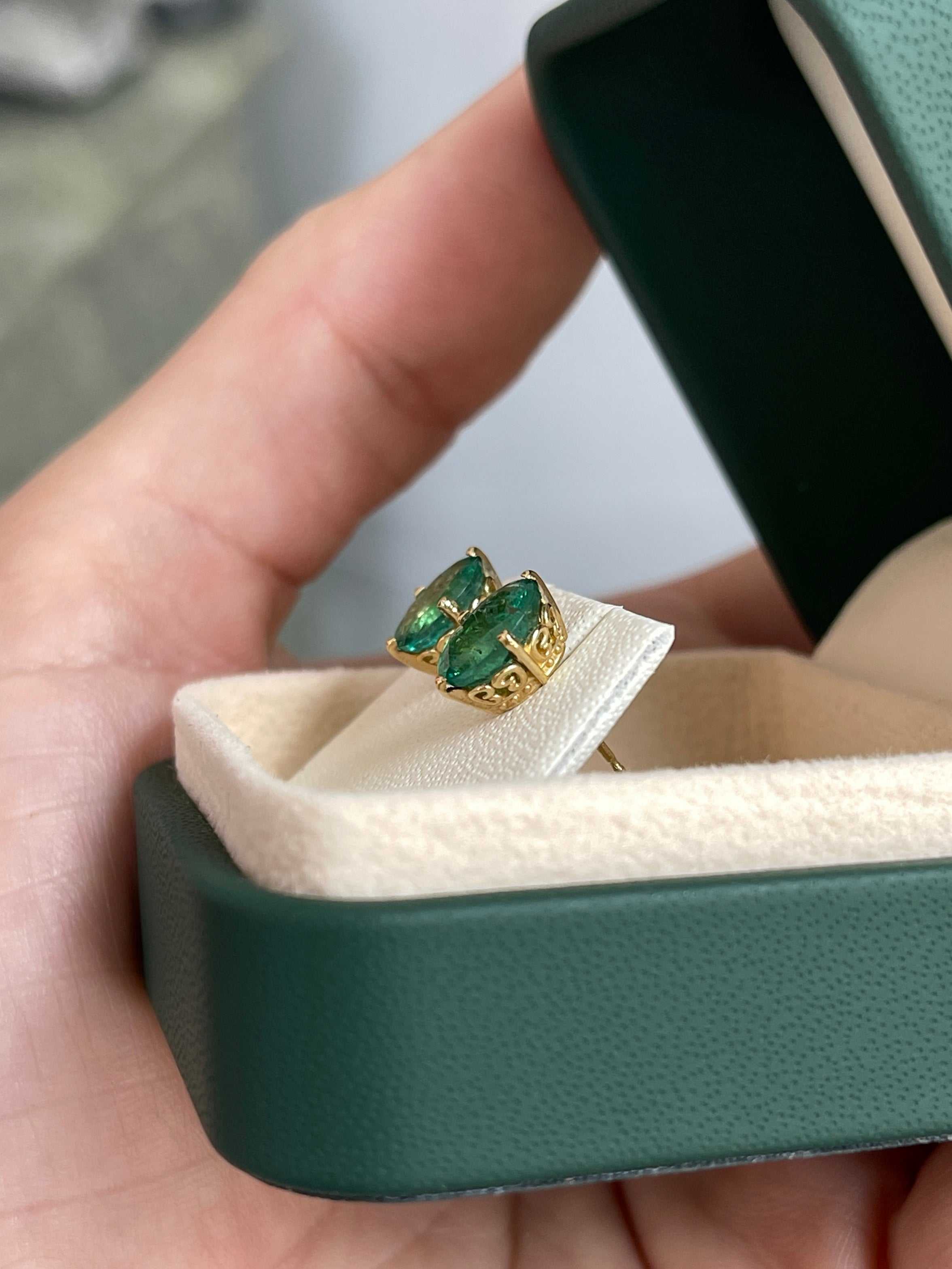 3.10tcw 9x7 Oval Emerald Compass Set Studs 14K - JR Colombian Emeralds