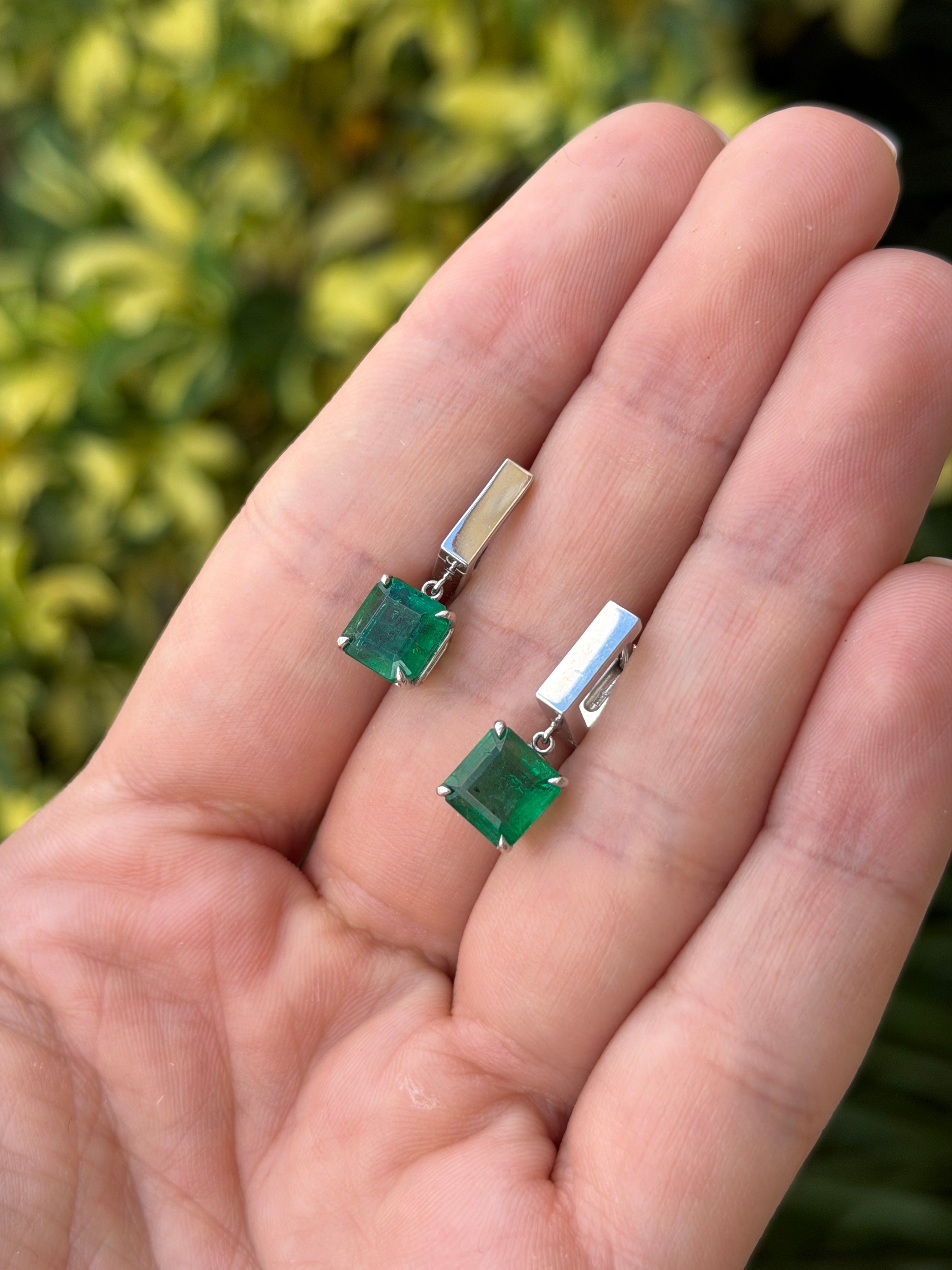 3.94カラット アッシャーカット エメラルド ドロップ＆ダングル イヤリング 14K