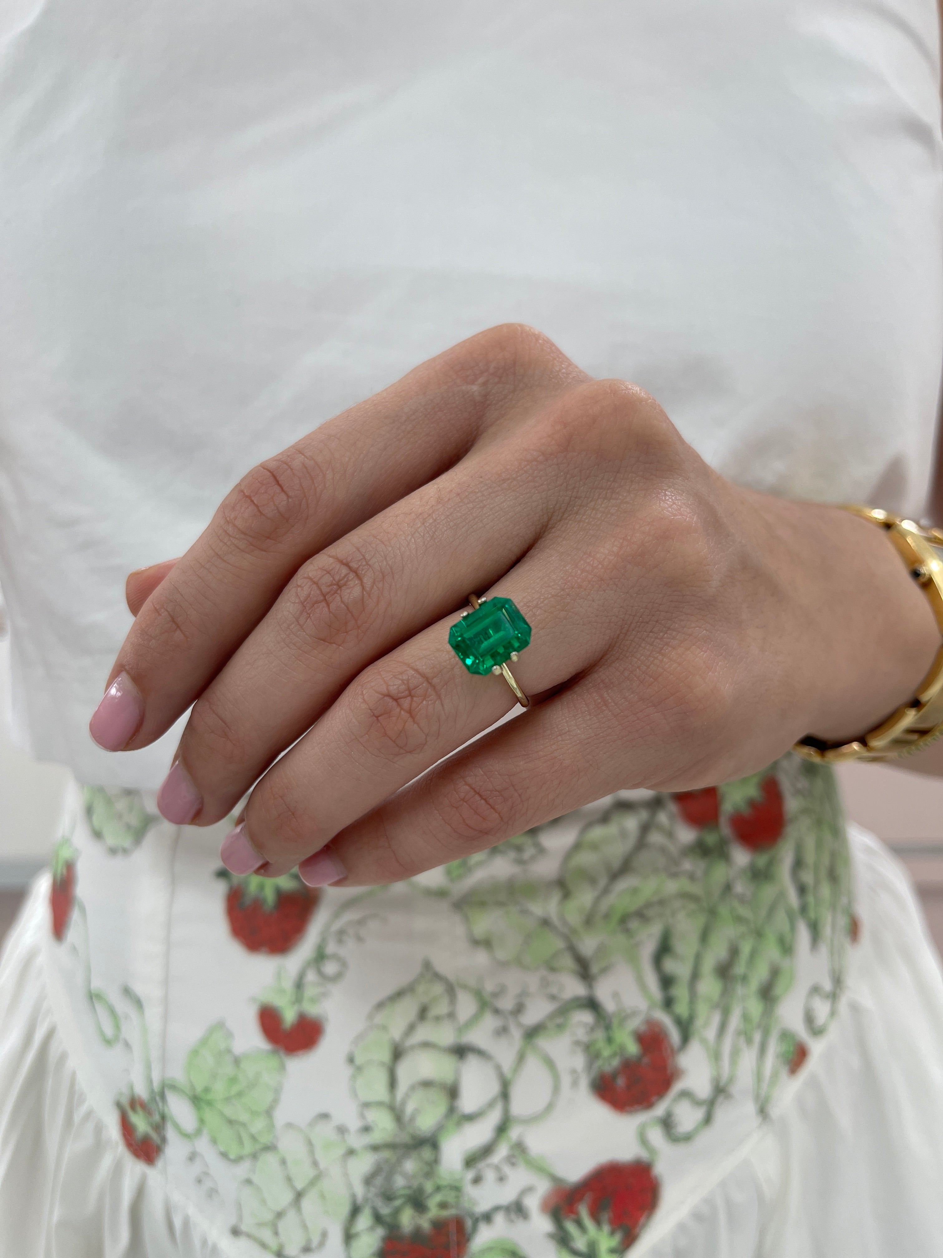 Vivid 4.03 carat AAA Minor Oil Colombian emerald loose gemstone in emerald cut, bright green natural Muzo emerald from JR Colombian Emeralds