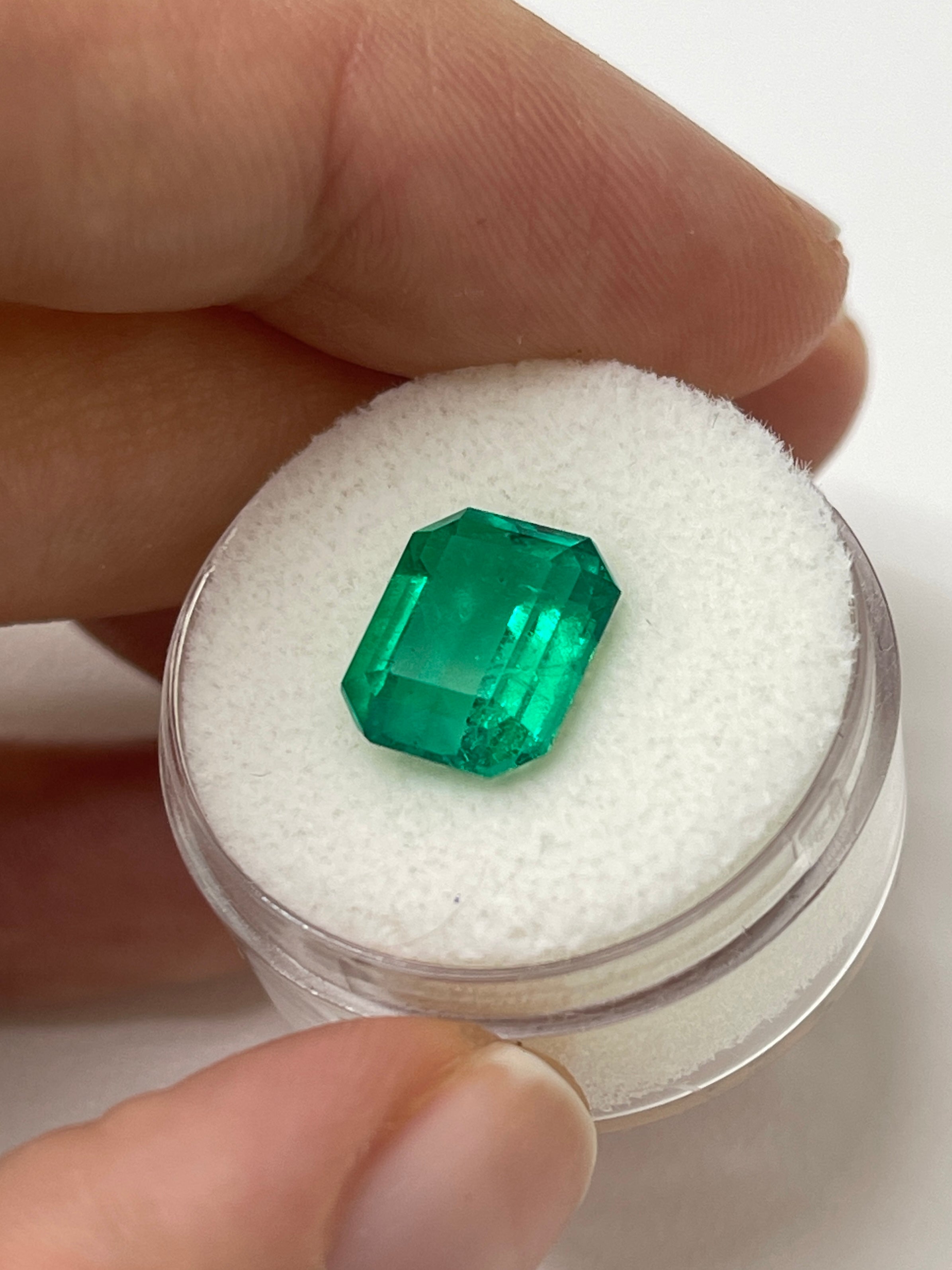 4.24 carat AAA+ classic green Colombian emerald cut loose gemstone from JR Colombian Emeralds, natural and vivid green color
