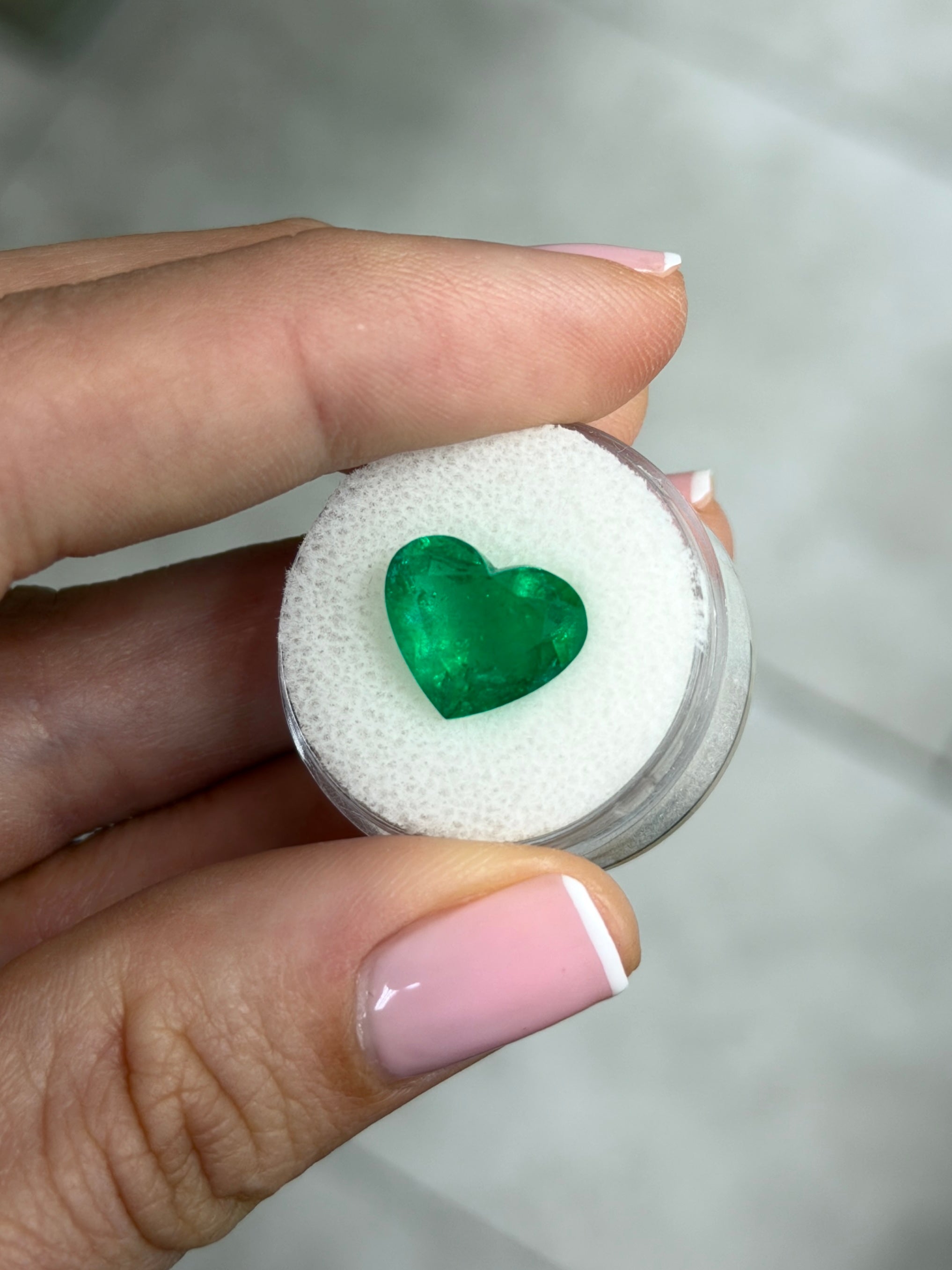 4.79 carat intense green Colombian emerald loose gemstone, heart cut, natural AAA+ quality, 11x13mm from JR Colombian Emeralds