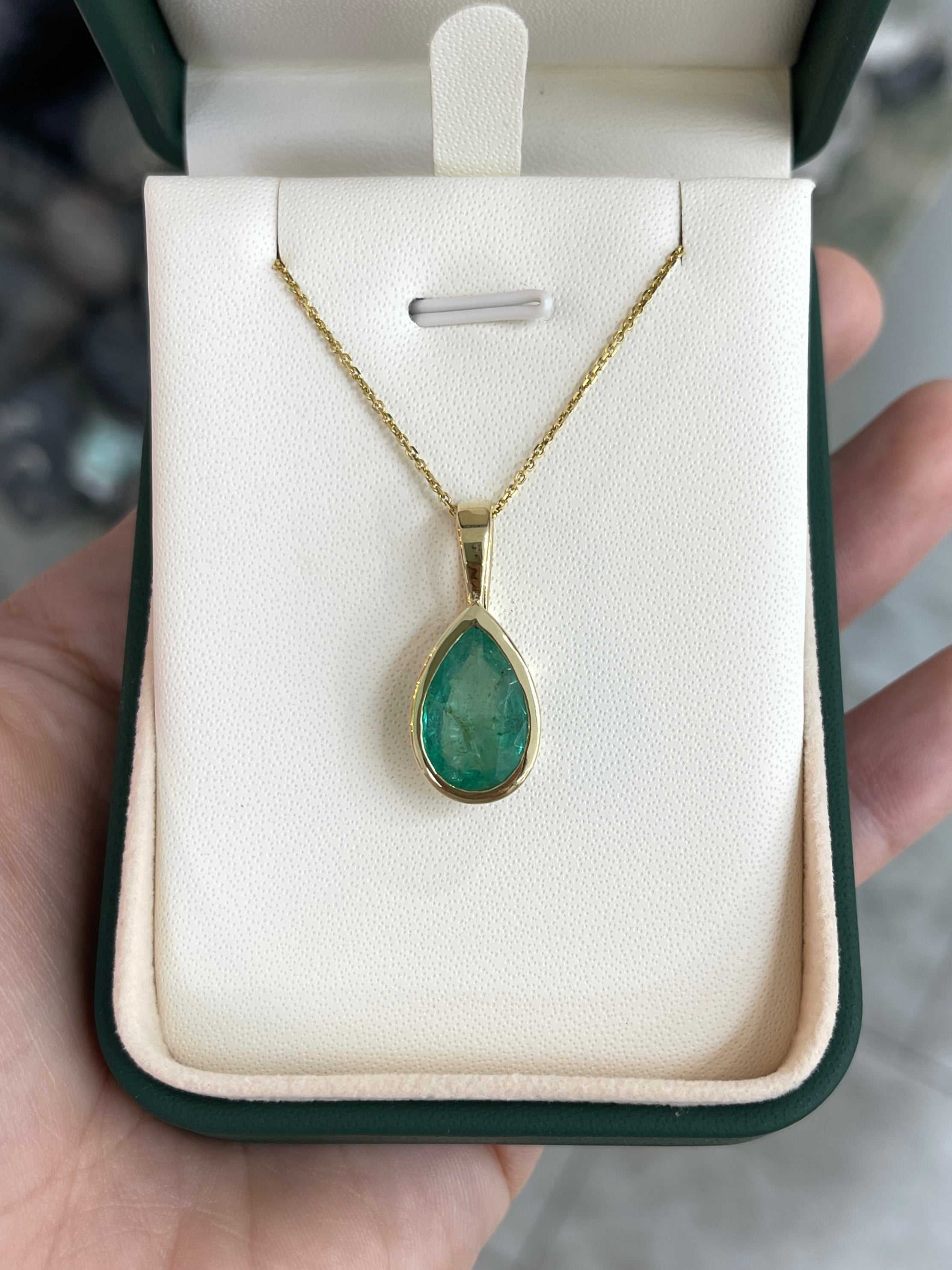 4.90 Carat Colombian Emerald Bezel Set Necklace 14K - JR Colombian Emeralds