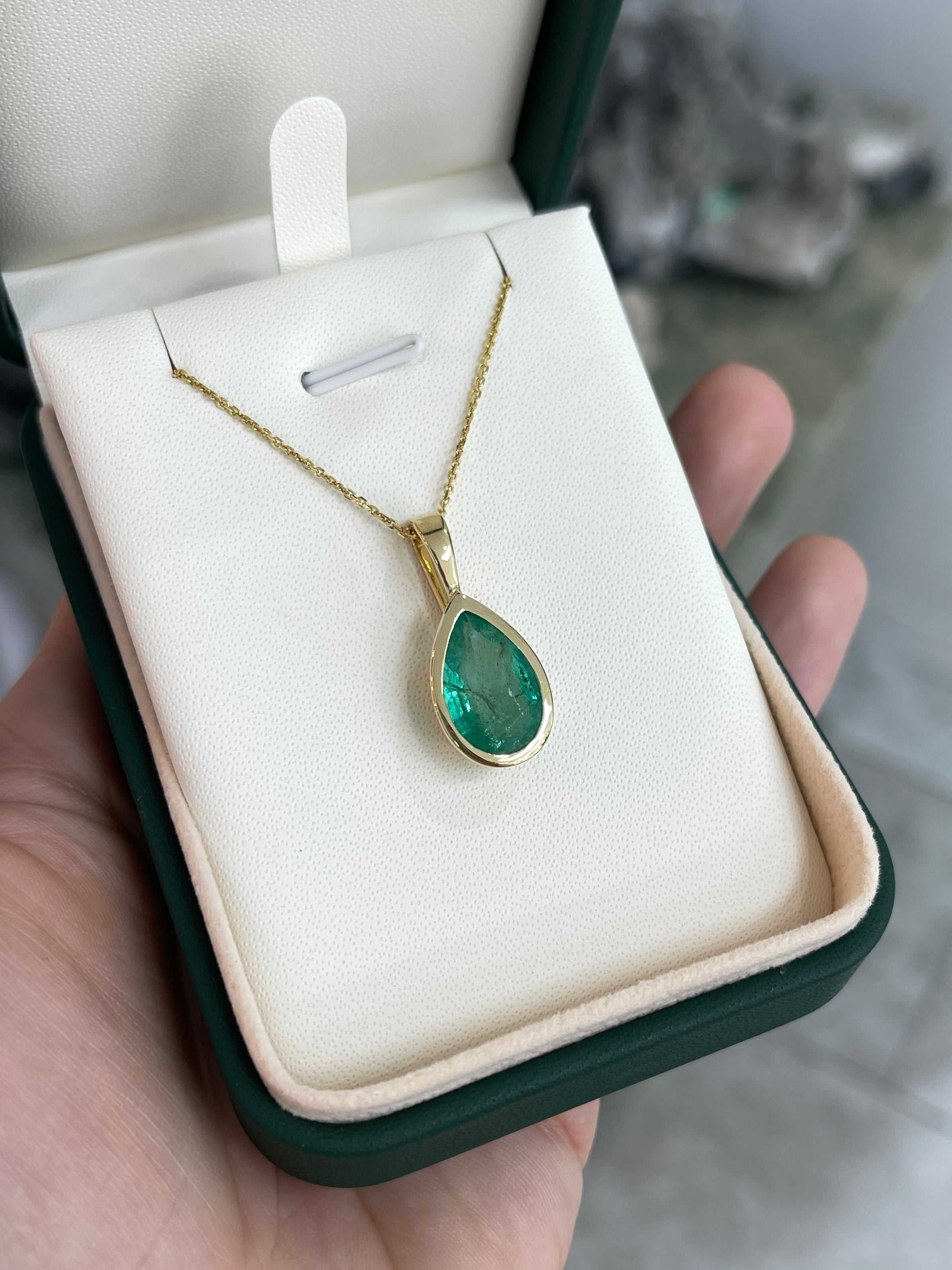 4.90 Carat Colombian Emerald Bezel Set Necklace 14K - JR Colombian Emeralds