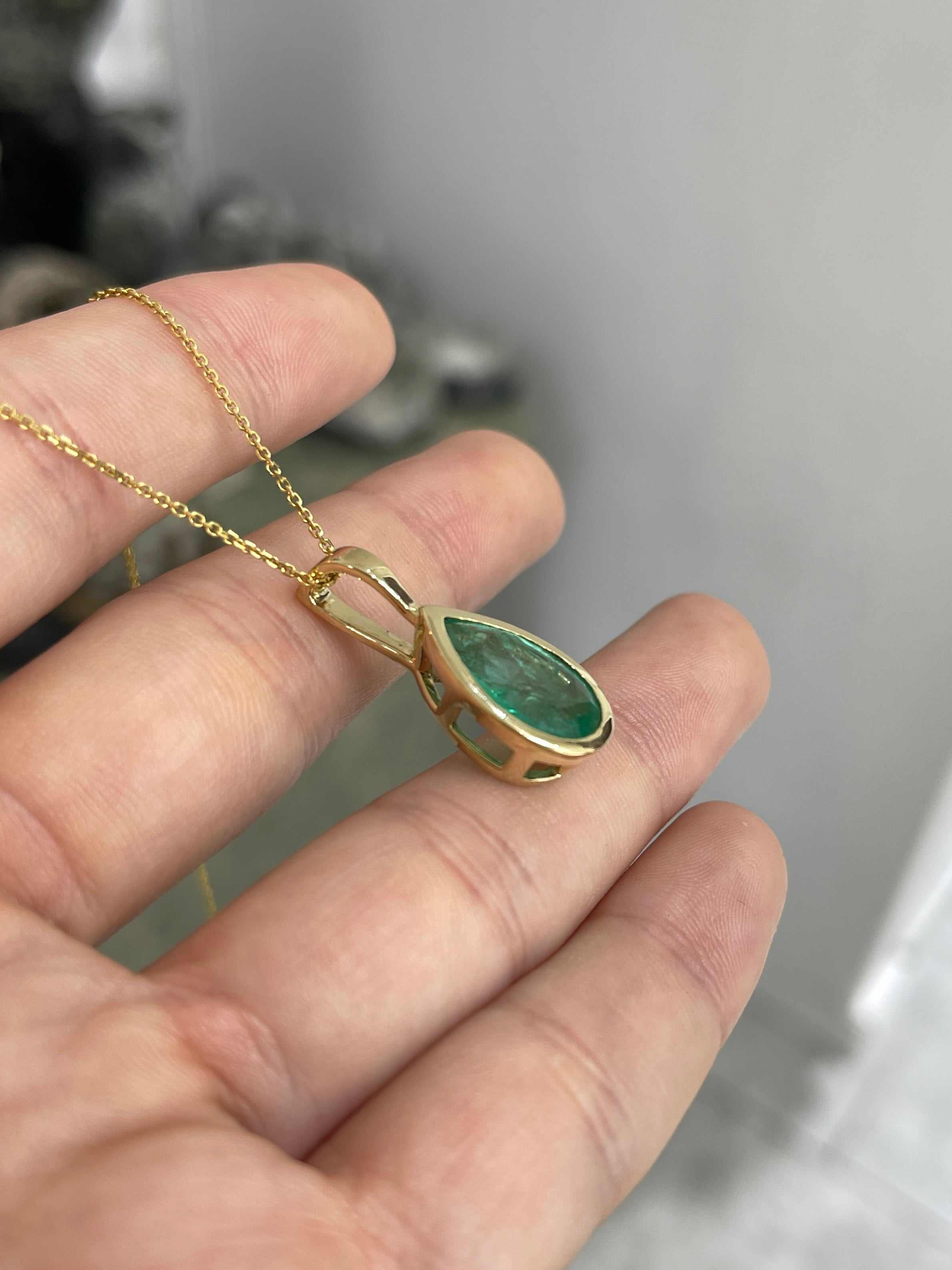 4.90 Carat Colombian Emerald Bezel Set Necklace 14K - JR Colombian Emeralds