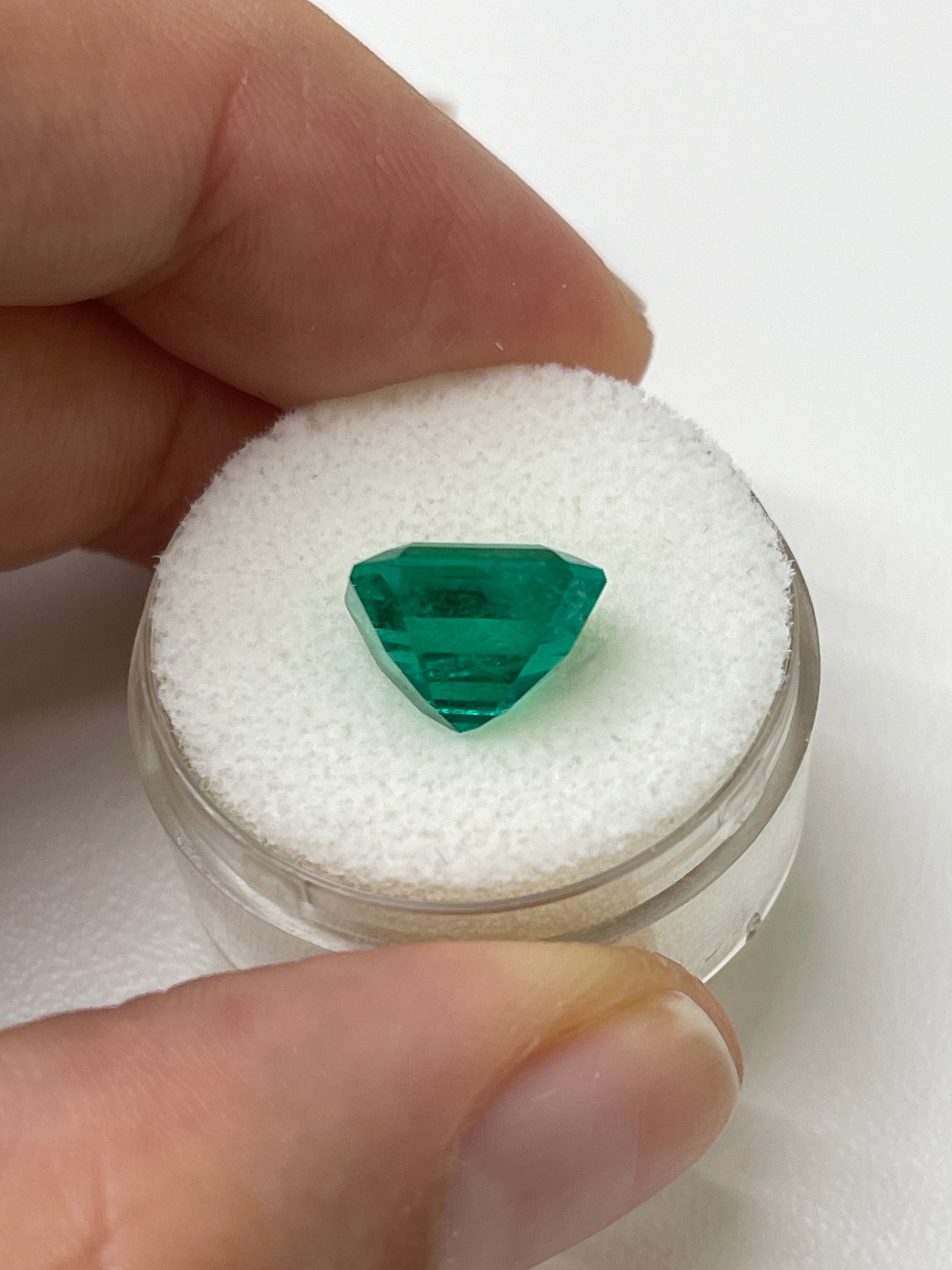 Natural 4.93 carat AAA+ Colombian emerald loose gemstone in an 11x9 emerald cut by JR Colombian Emeralds