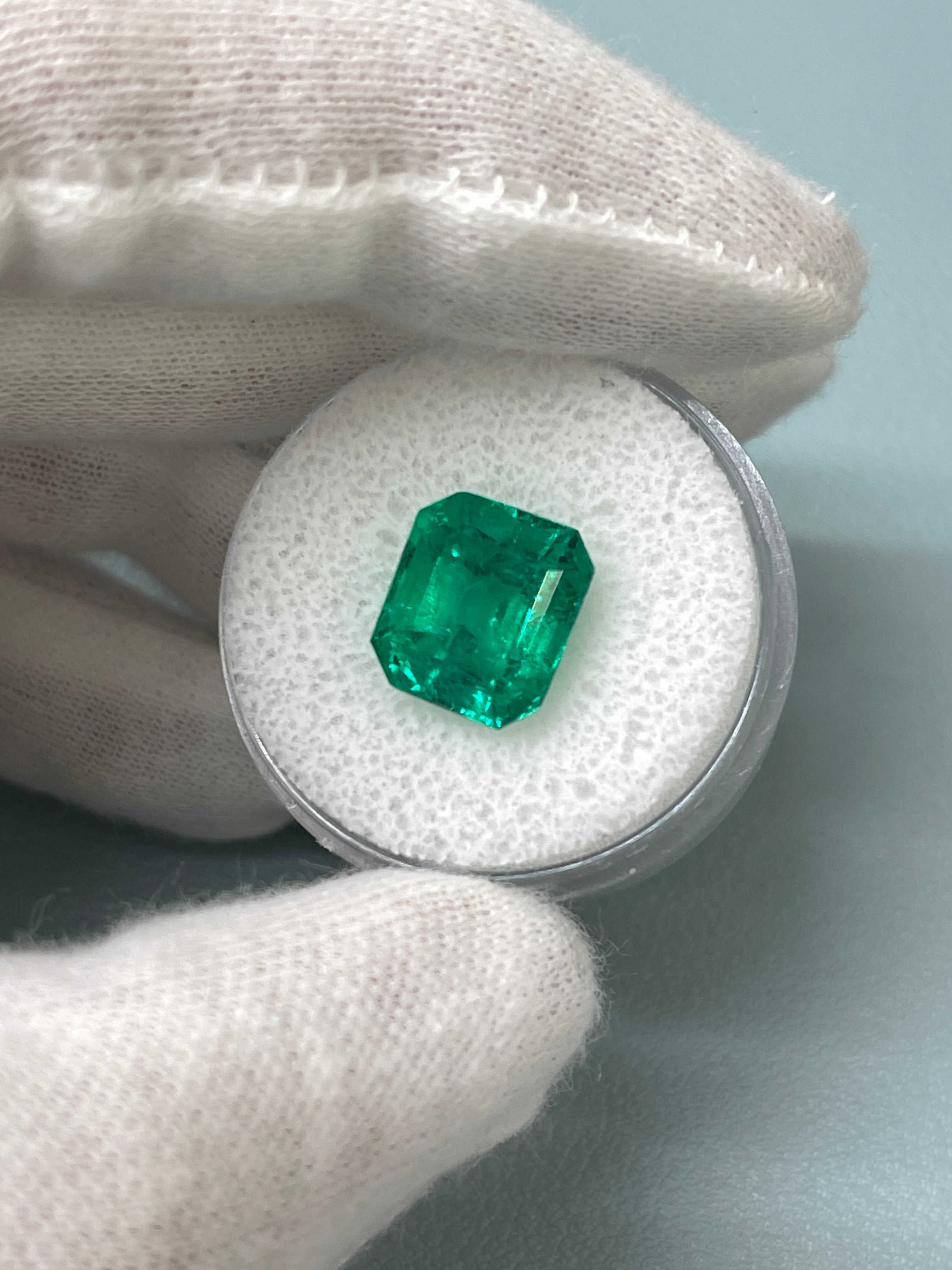 5.02 Carat 11x9 AAA+ Classic Green Natural Loose Colombian- Emerald Cut - JR Colombian Emeralds