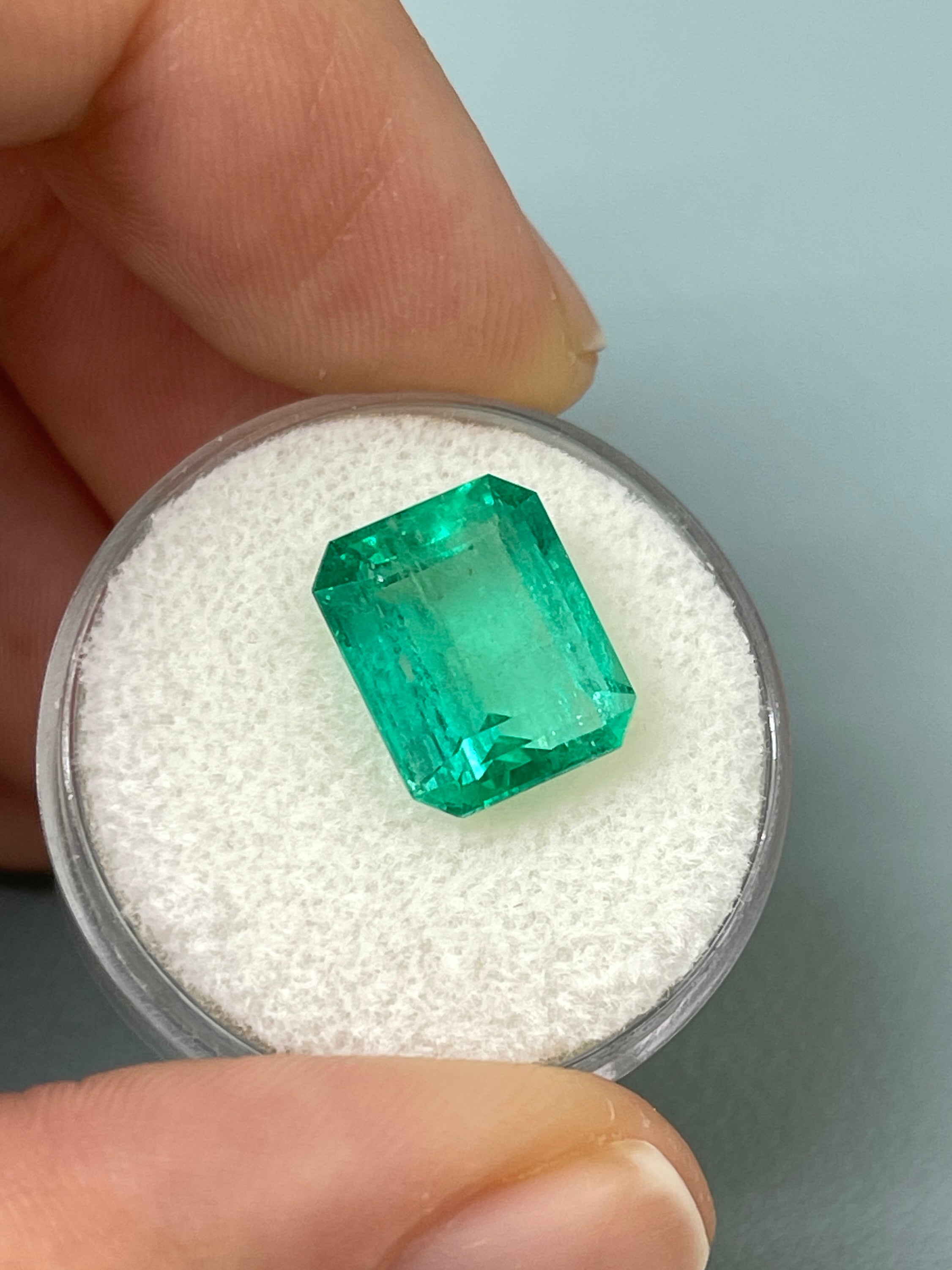 Medium green Colombian emerald loose gemstone, 5.50 carats, classic emerald cut, natural Colombian emerald by JR Colombian Emeralds.
