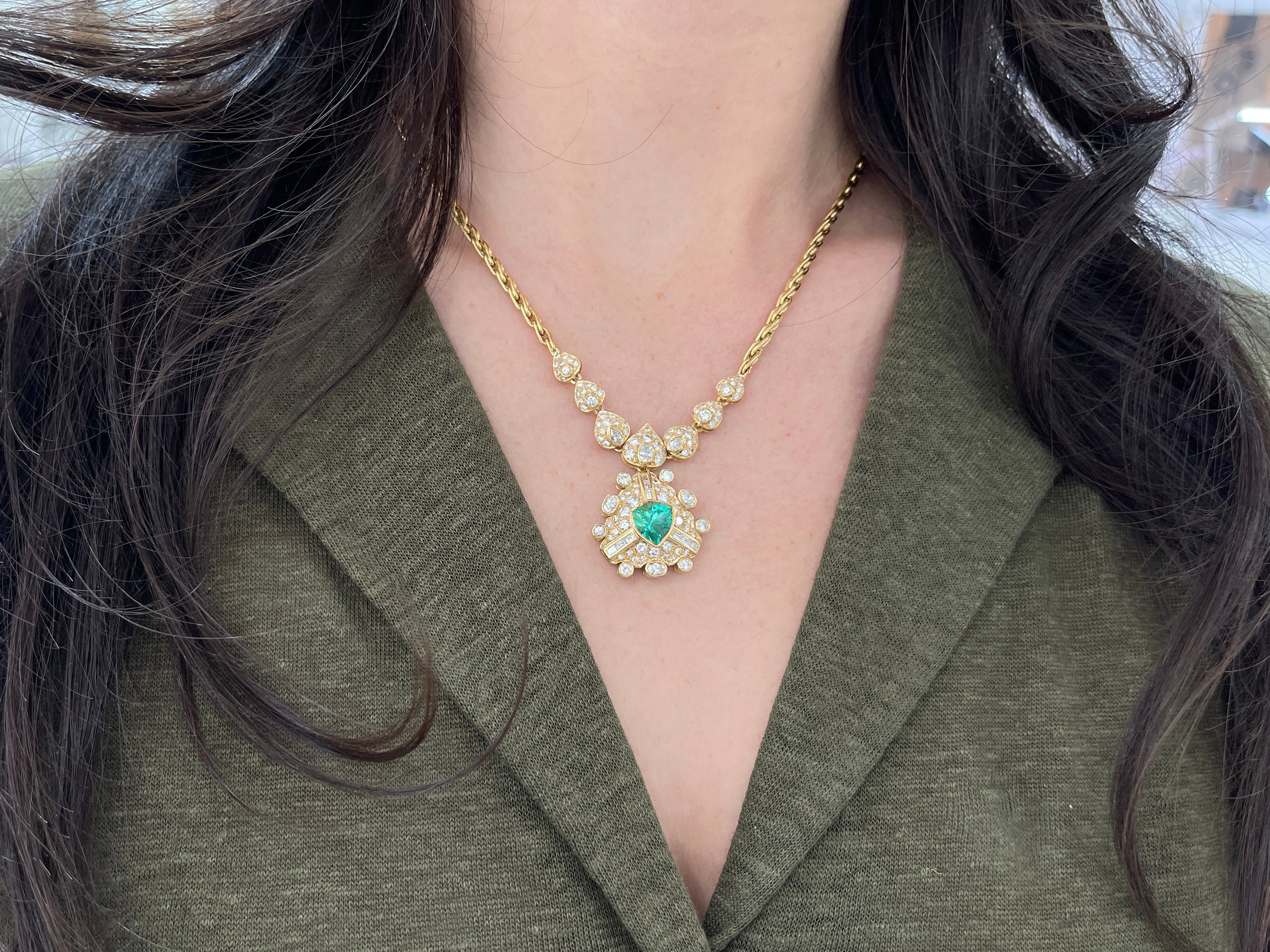 Vintage 1980s Colombian Emerald & Diamond Necklace 18K Gold – 6.28 TCW Trillion-Cut AAA Natural Emerald - JR Colombian Emeralds