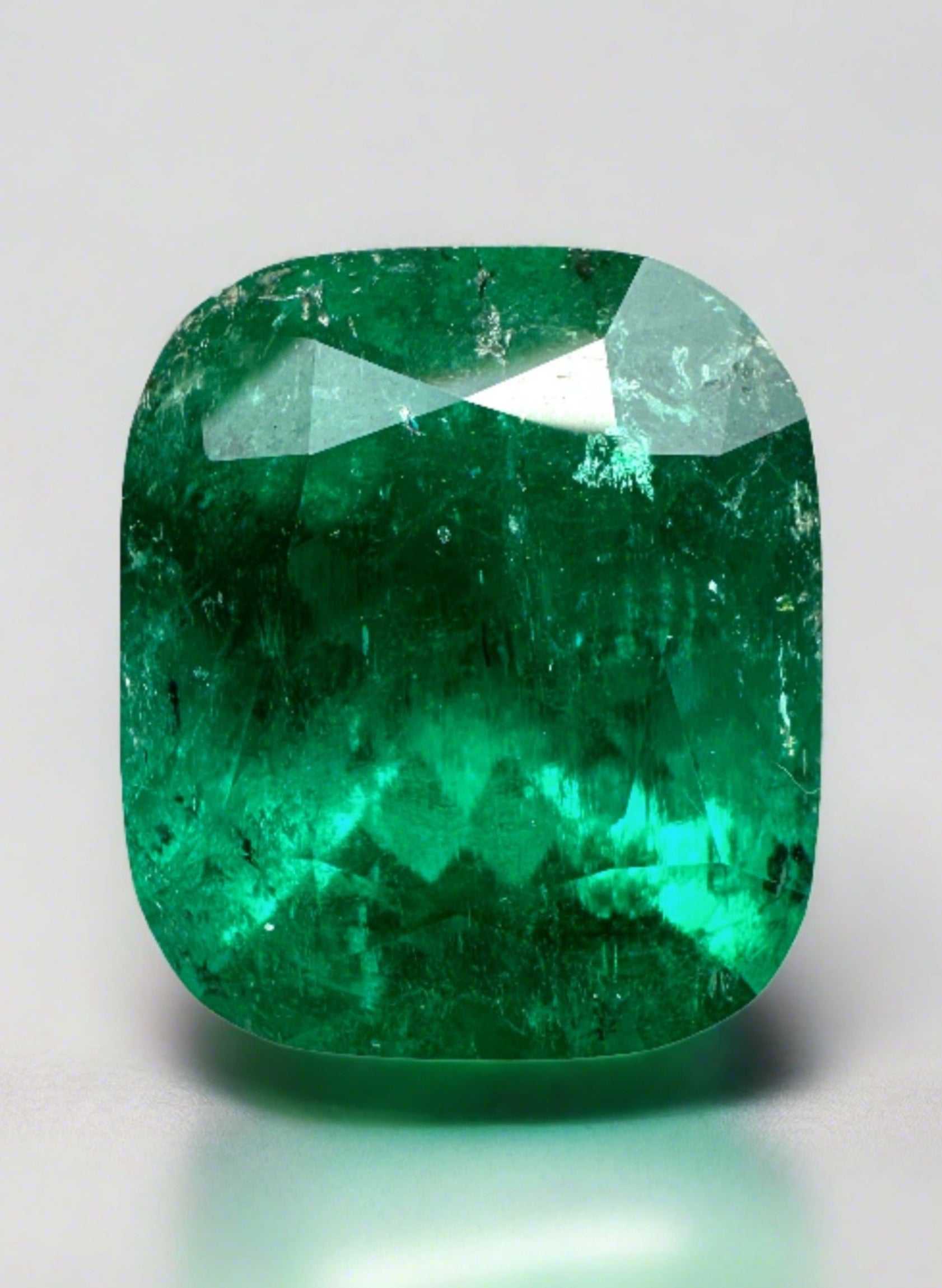 邦楽 LOVE SHOP COLOMBIA - EMERALD GROOVE 6.32 Carat Intense Muzo Green Natural Loose Colombian Emerald-Cushion