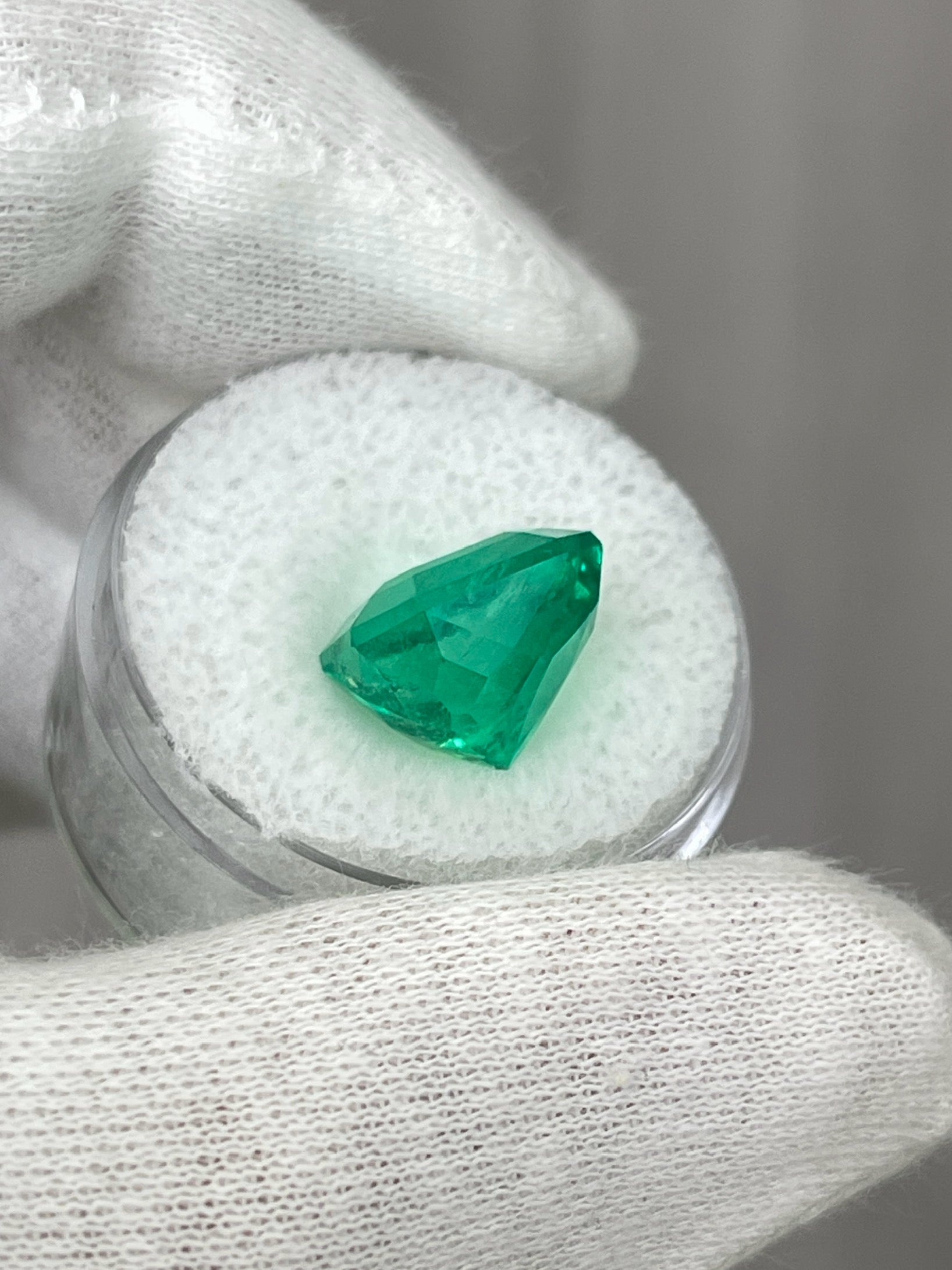7.37 Carat Muzo intense green Colombian emerald loose Asscher cut gemstone by JR Colombian Emeralds.