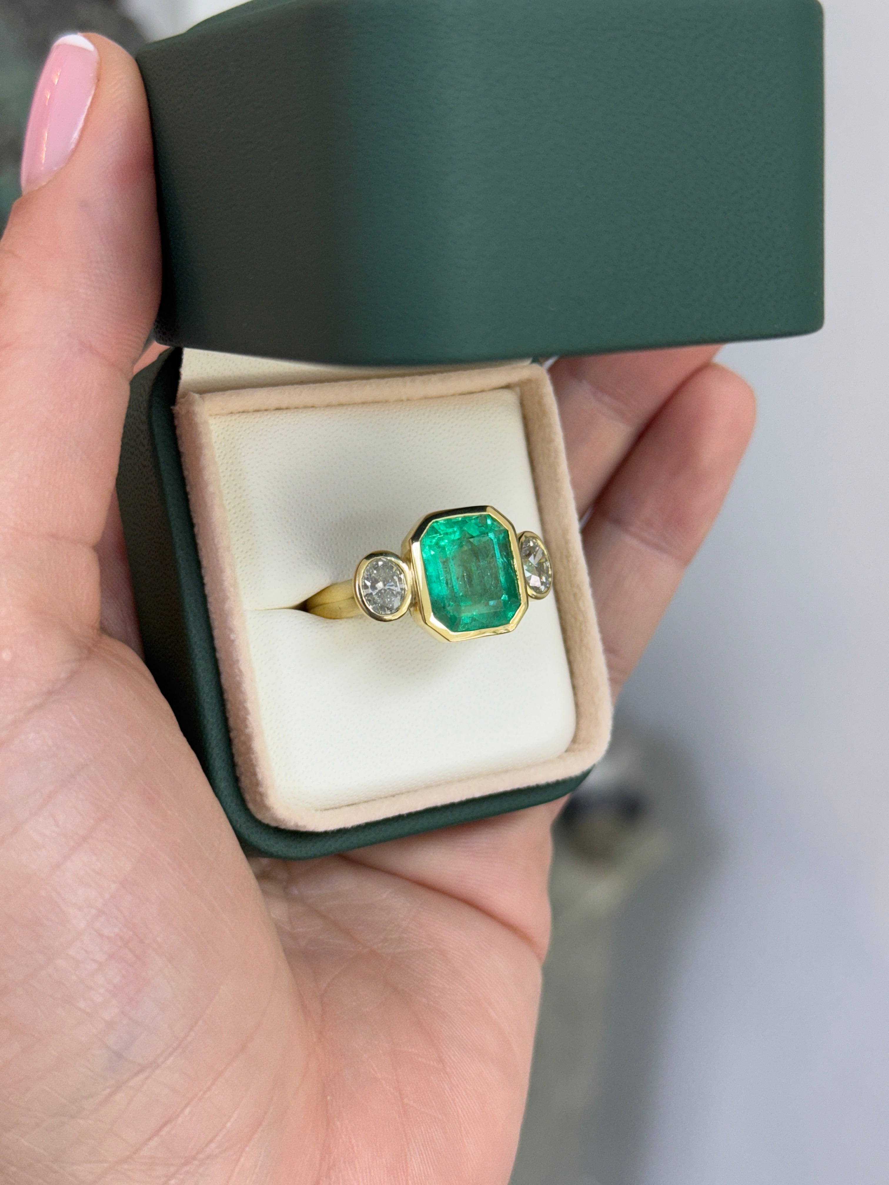 9.10tcw Bezel Set Colombian Emerald & Oval Diamond 18K Ring - JR Colombian Emeralds