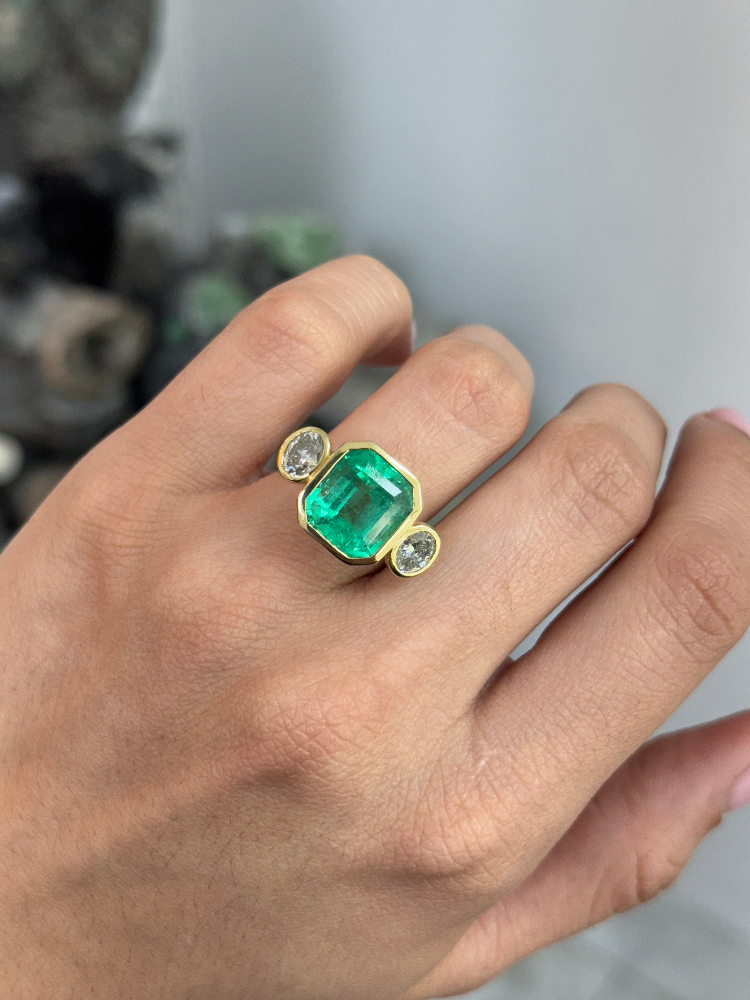 9.10tcw Bezel Set Colombian Emerald & Oval Diamond 18K Ring - JR Colombian Emeralds