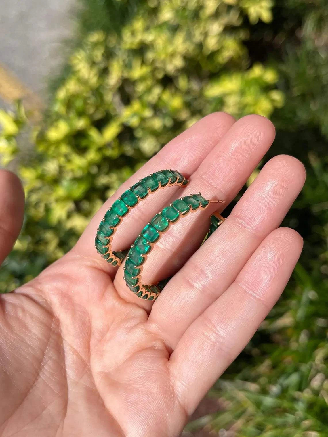 20.69ct Grand Natural Emerald Hoop Earrings Showcase East West Settings