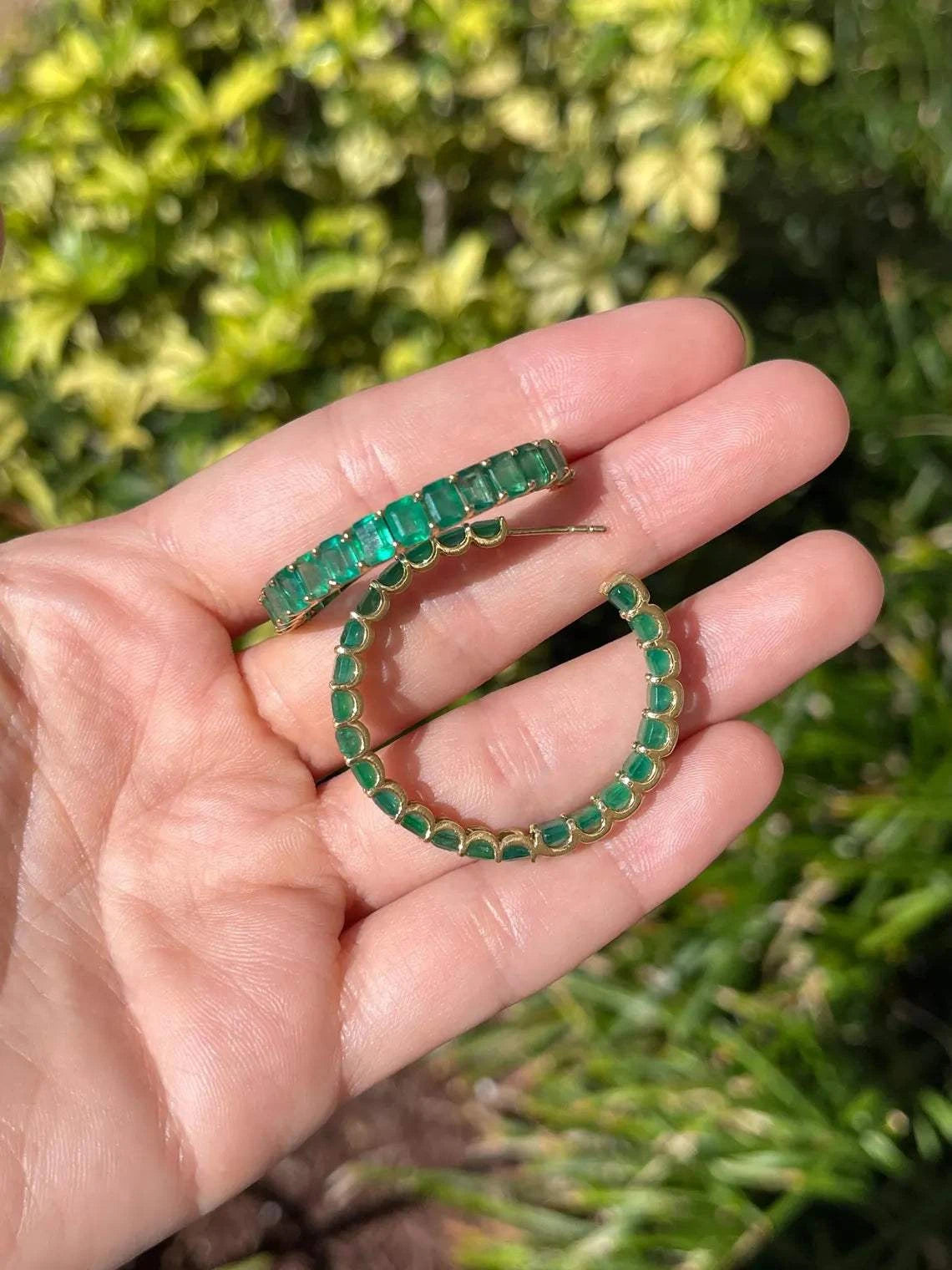 20.69ct Grand Natural Emerald Hoop Earrings Showcase East West Settings