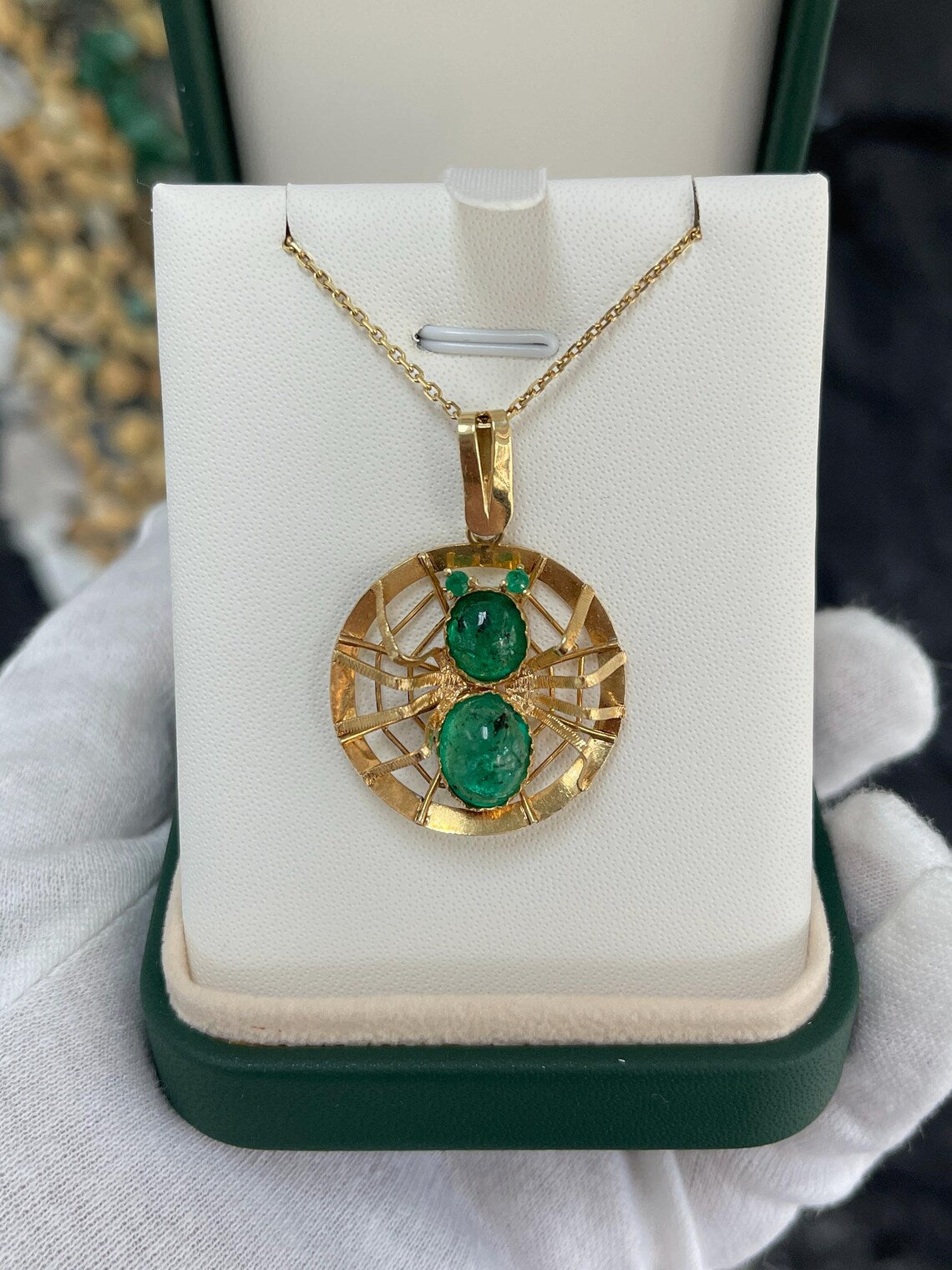 5.23ct Colombian Emerald Cabochon Oval Spider Pendant Necklace