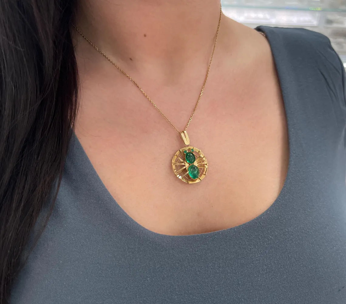 5.23ct Colombian Emerald Cabochon Oval Spider Pendant Necklace