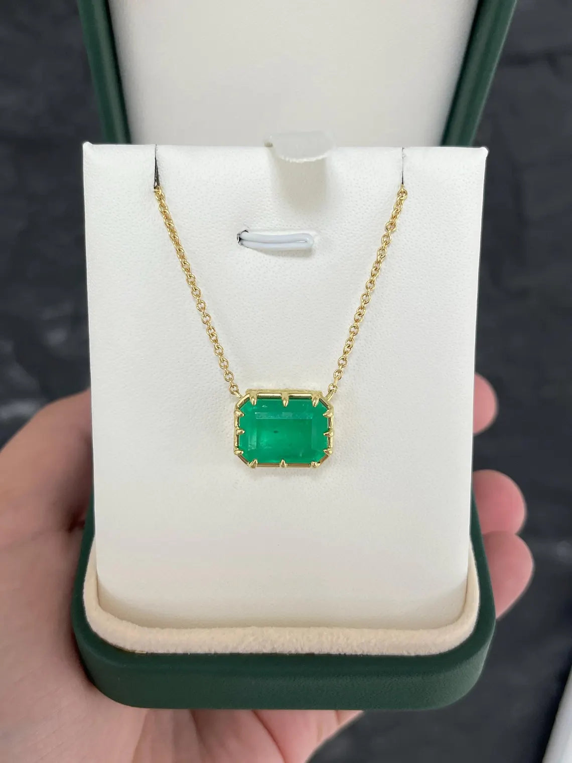 8.52ct Natural Emerald Cut Colombian Emerald Vintage Pendant Necklace