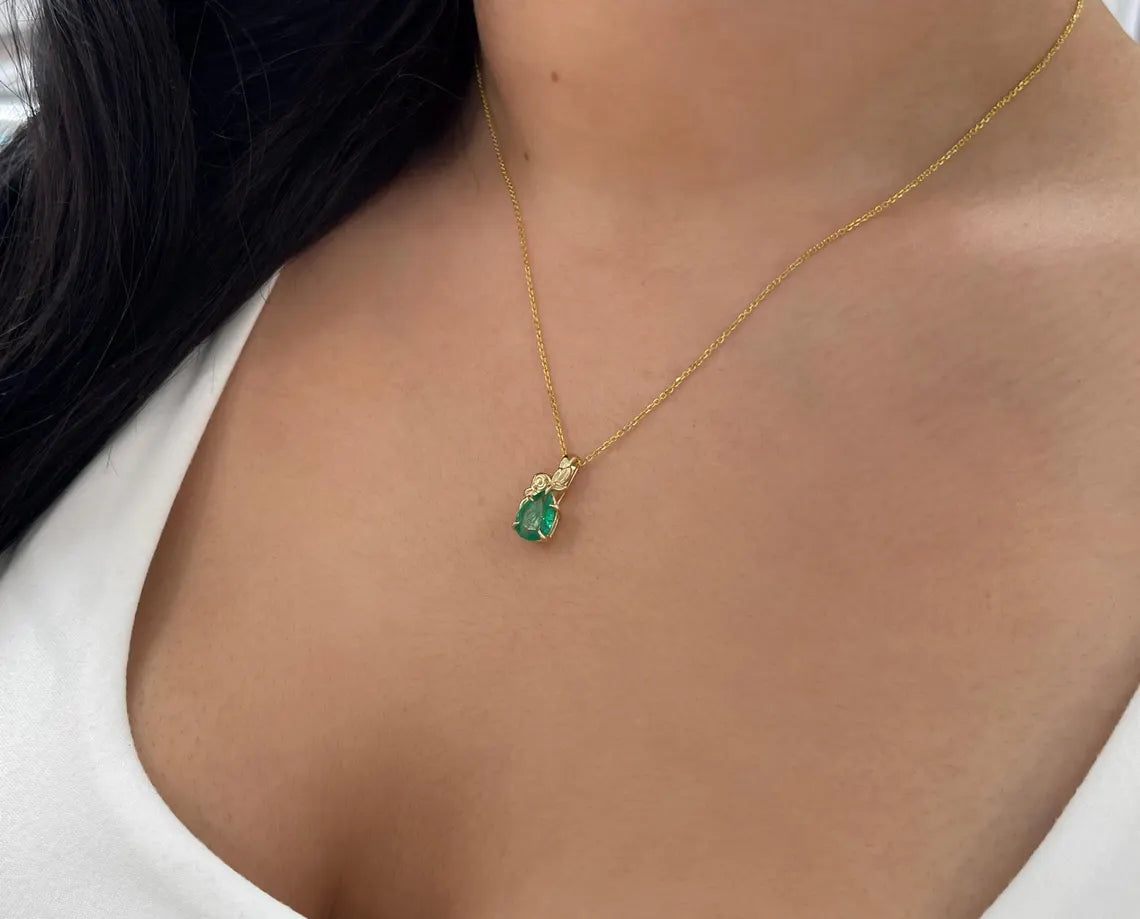 1.25ct Natural Pear Cut Emerald Floral Pendant Necklace for Women