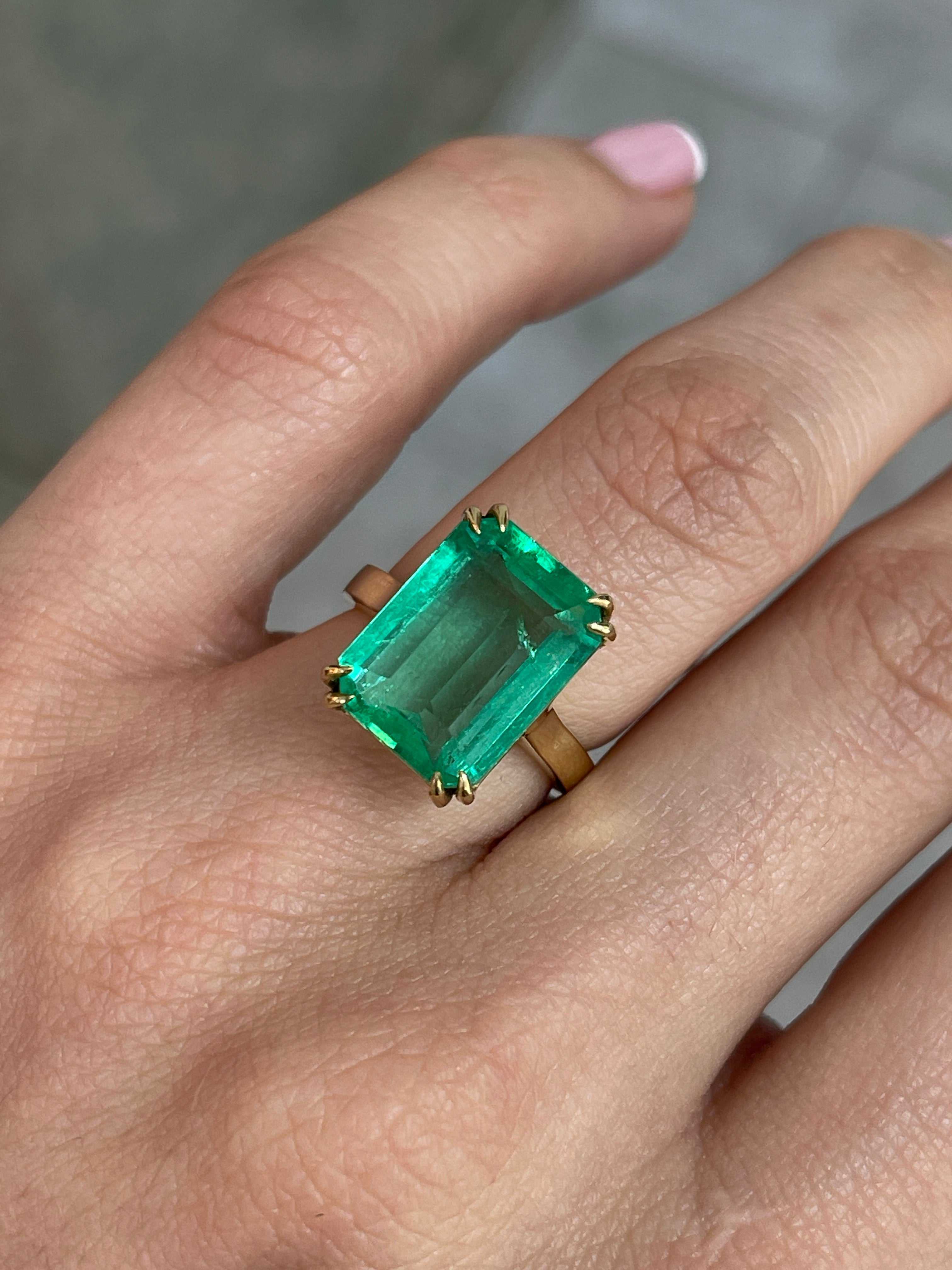 10.58cts GIA Certified Large Statement Colombian Emerald Solitaire Ring 18K - JR Colombian Emeralds