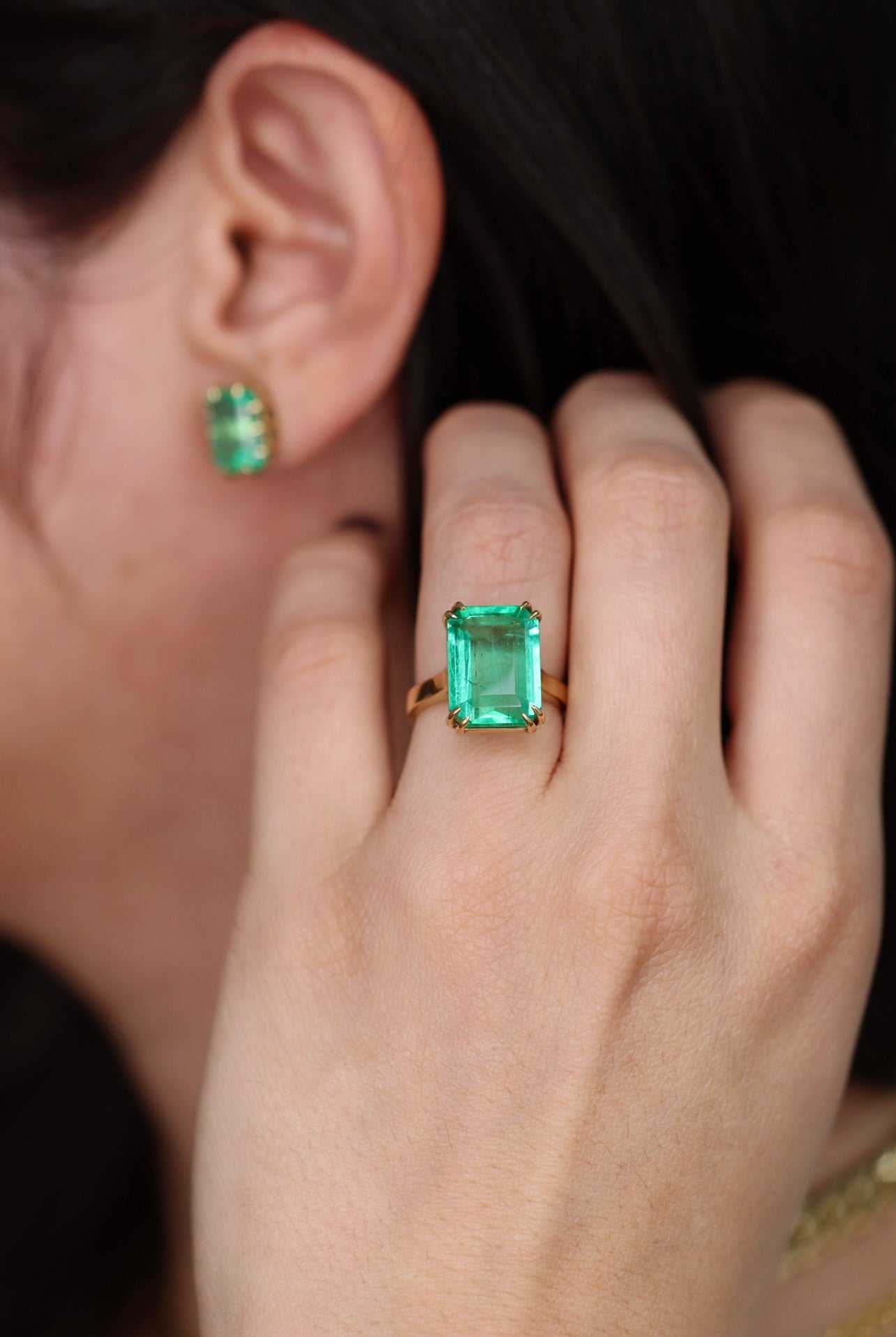 10.58cts GIA Certified Large Statement Colombian Emerald Solitaire Ring 18K - JR Colombian Emeralds