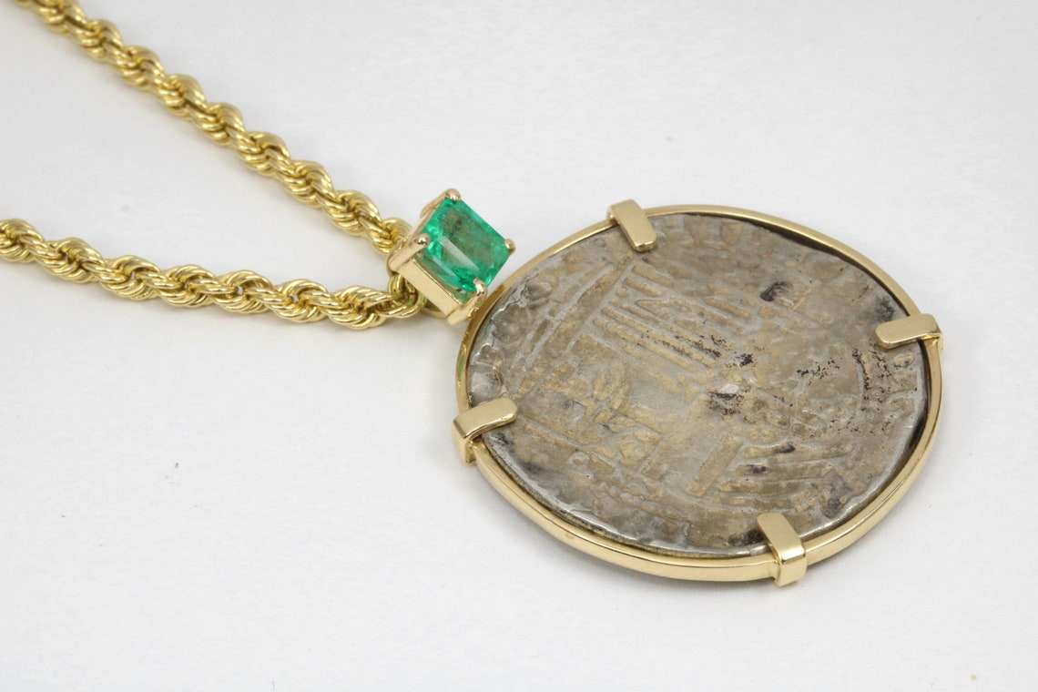 Unisex 1.10 Carat Shipwreck Atocha Medallion Pendant in yellow gold and silver with emerald-cut design, from JR Colombian Emeralds.